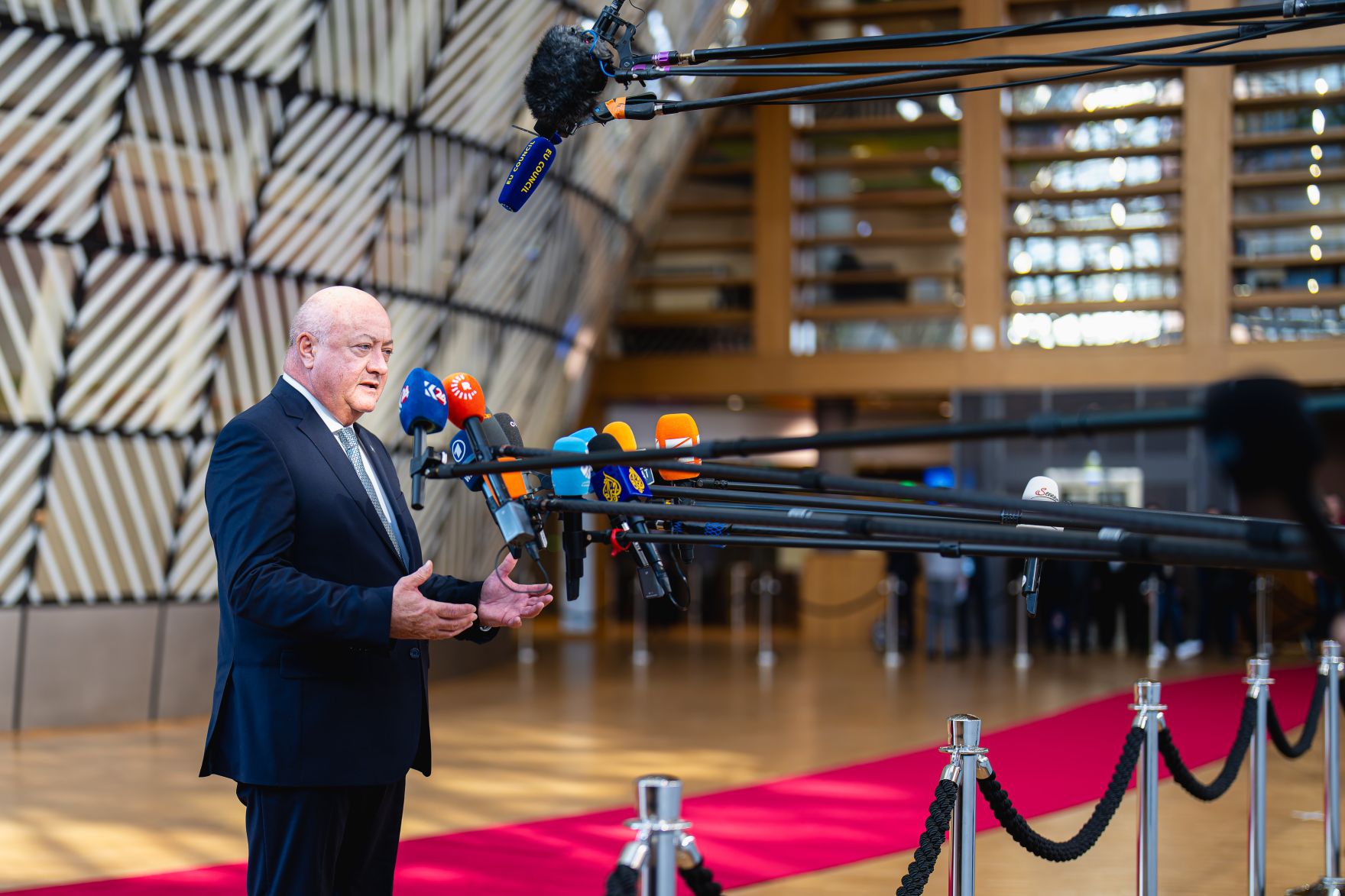 Am 20. M&auml;rz 2025 nahm Bundeskanzler Christian Stocker (im Bild) an dem Treffen der EU-Staats- und Regierungschefs in Br&uuml;ssel teil. Im Bild beim Doorstep.