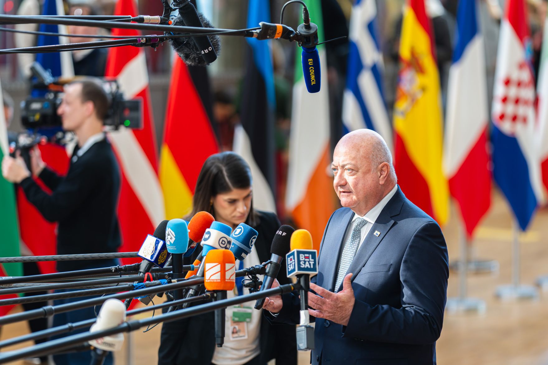 Am 20. M&auml;rz 2025 nahm Bundeskanzler Christian Stocker (r.) an dem Treffen der EU-Staats- und Regierungschefs in Br&uuml;ssel teil. Im Bild beim Doorstep.