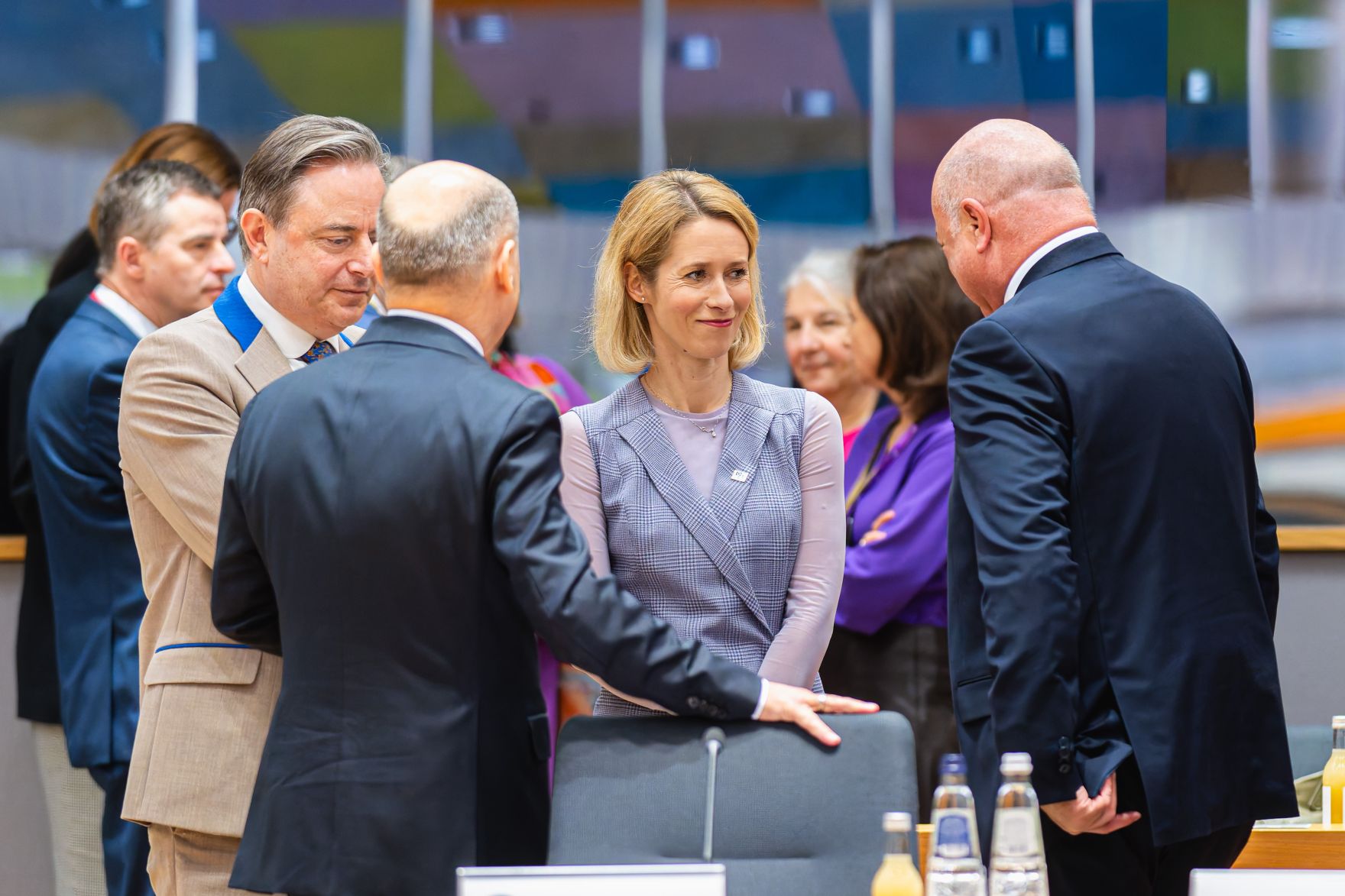 Am 20. M&auml;rz 2025 nahm Bundeskanzler Christian Stocker (r.) an dem Treffen der EU-Staats- und Regierungschefs in Br&uuml;ssel teil.