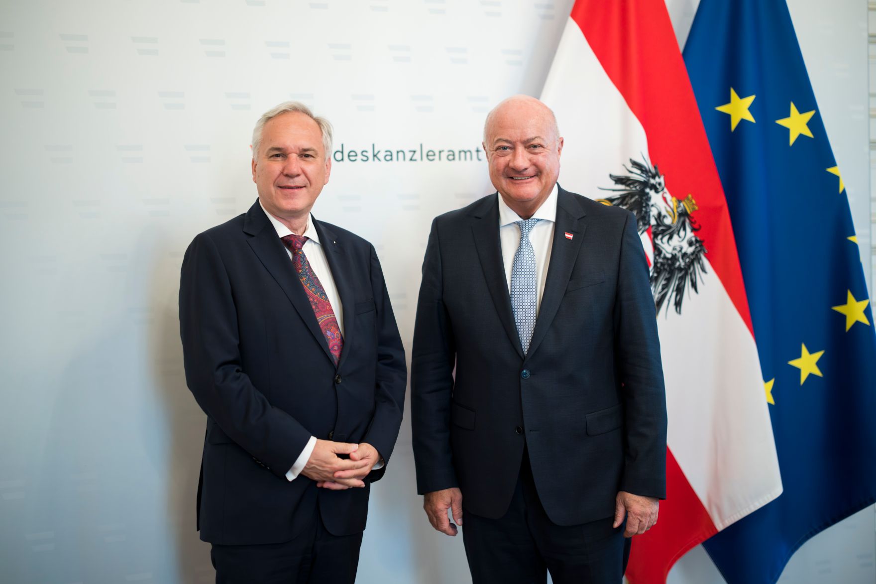 Am 24. April 2025 empfing Bundeskanzler Christian Stocker (r.) den Nationalratspr&auml;sidenten Walter Rosenkranz (l.).