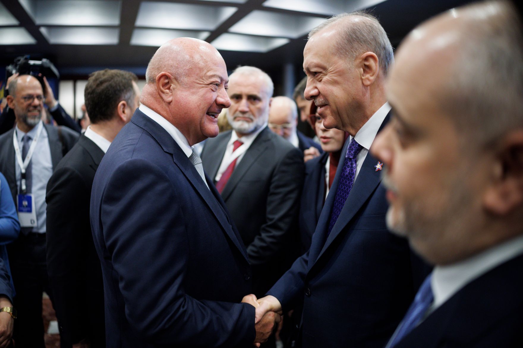 Am 16. Mai 2025 reiste Bundeskanzler Christian Stocker (m.l.) zu einem Arbeitsbesuch nach Albanien. Im Bild mit dem dem Pr&auml;sidenten der Republik T&uuml;rkei, Recep Tayyip Erdoğan (m.r.), beim Gipfeltreffen der Europ&auml;ischen Politischen Gemeinschaft (EPG).