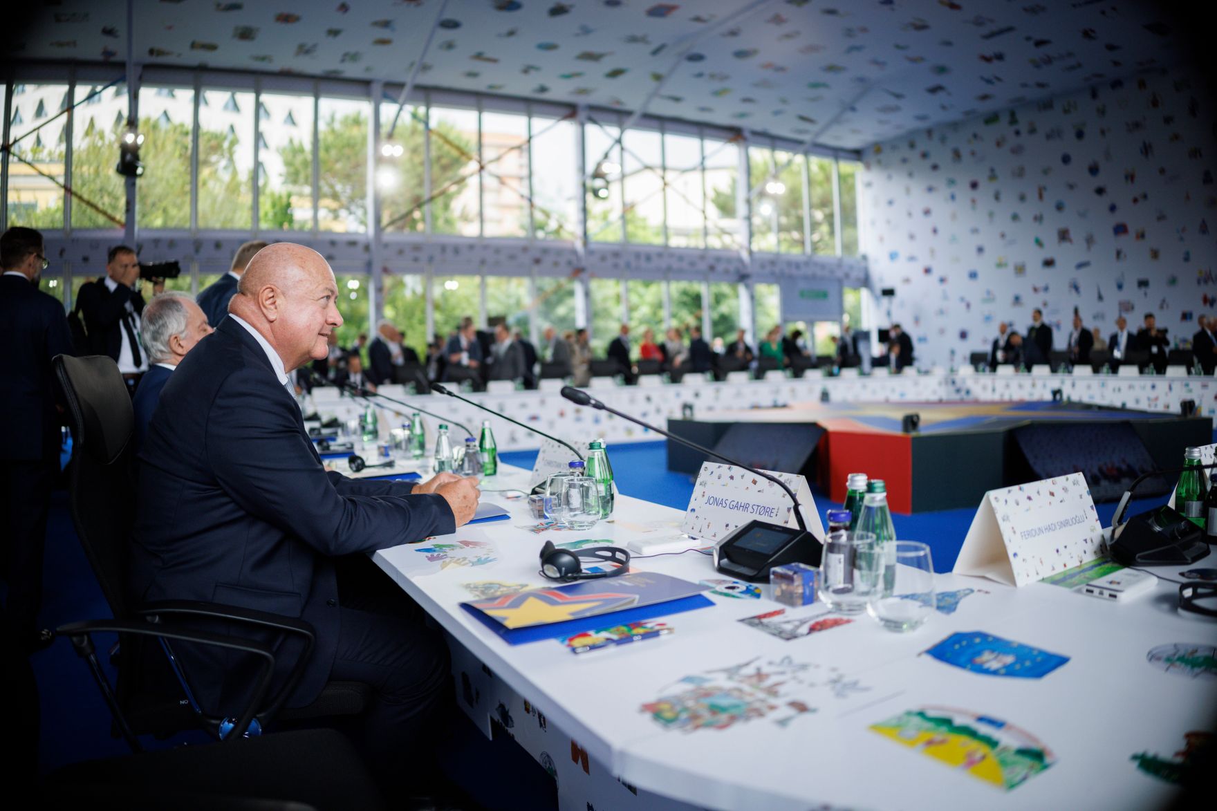 Am 16. Mai 2025 reiste Bundeskanzler Christian Stocker (l.) zu einem Arbeitsbesuch nach Albanien. Im Bild beim Gipfeltreffen der Europ&auml;ischen Politischen Gemeinschaft (EPG).