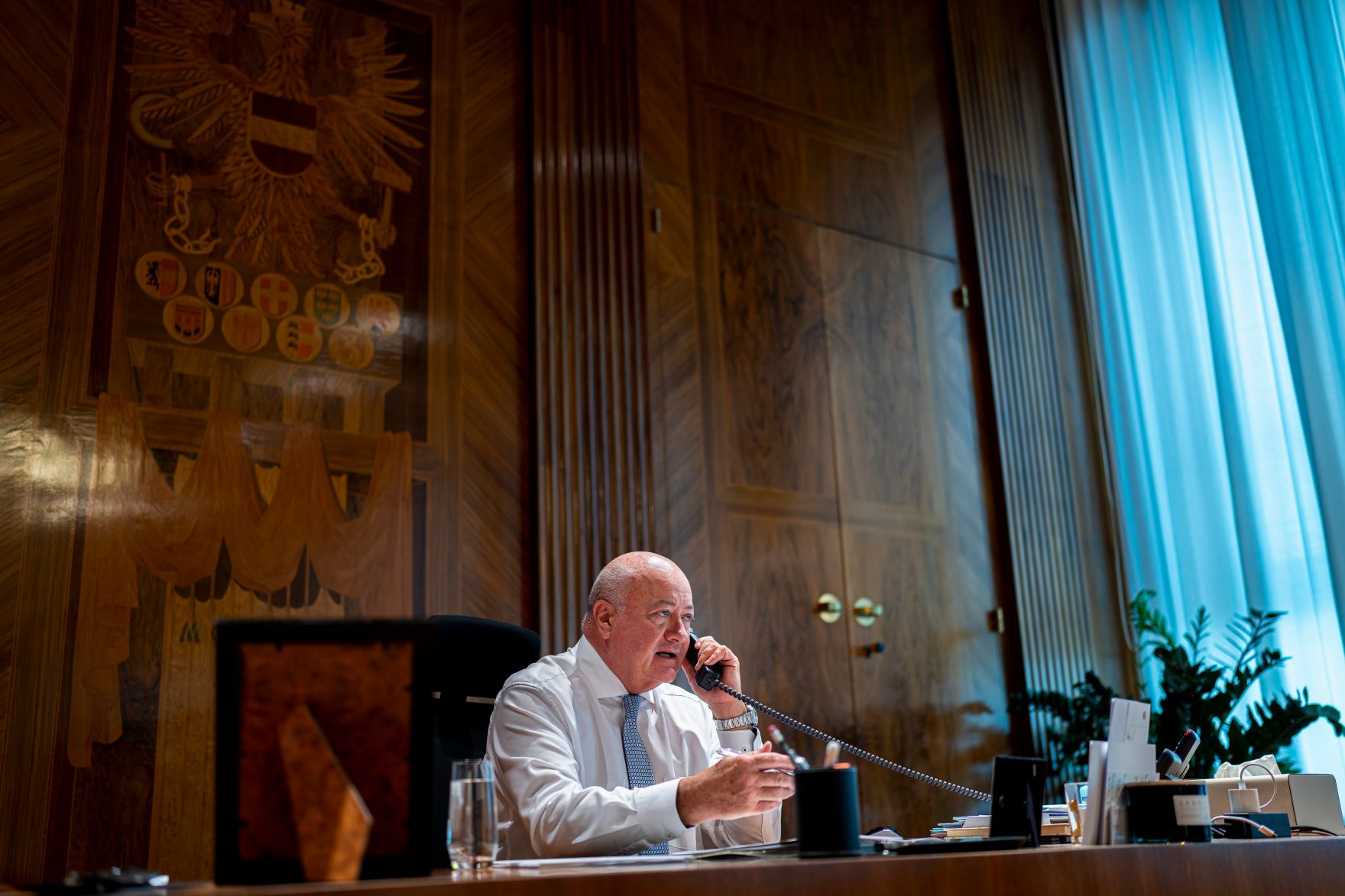 Am 4. Juni 2025 telefonierte Bundeskanzler Christian Stocker (im Bild) mit dem Pr&auml;sidenten des Europ&auml;ischen Rates Ant&oacute;nio Costa.