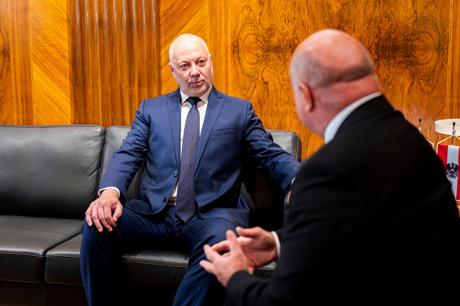 Am 12. Juni 2025 empfing Bundeskanzler Christian Stocker (r.) den Ministerpr&auml;sidenten von Bulgarien, Rosen Zhelyazkov (l.).