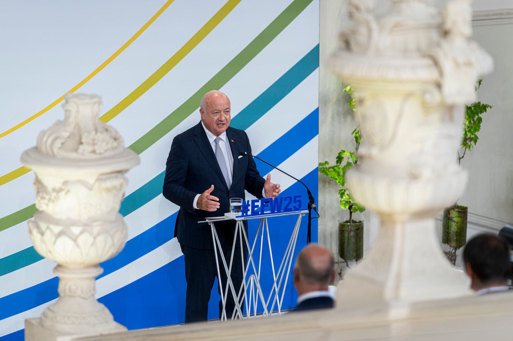 Am 13. Juni 2025 nahm Bundeskanzler Christian Stocker (im Bild) am Europa-Forum Wachau teil.