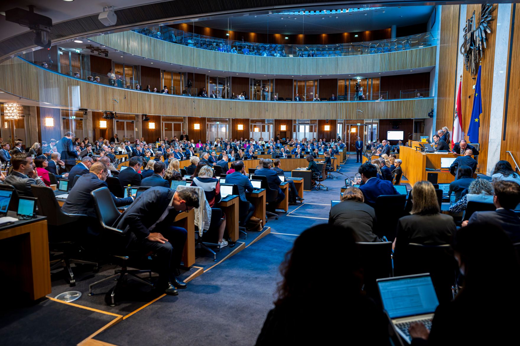 Am 16. Juni 2025 sprach Bundeskanzler Christian Stocker in der Aktuellen Budget Generaldebatte im Nationalrat zum Thema &uuml;ber das &bdquo;Doppelbudget 2025/26 und den neuen mittelfristigen Bundesfinanzrahmen bis 2029" im Parlament.