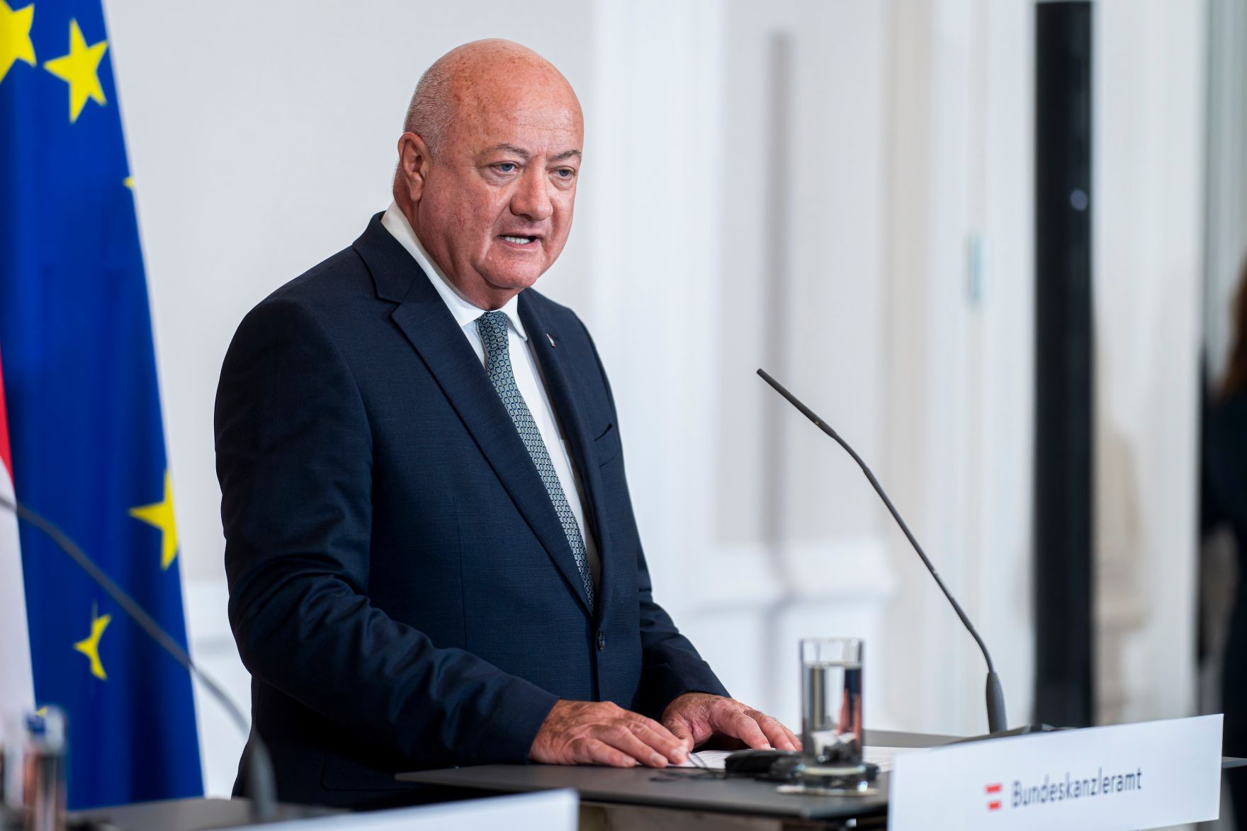 Am 16. Juni 2025 empfing Bundeskanzler Christian Stocker (im Bild) den Pr&auml;sidenten der Ukraine Wolodymyr Selenskyj zu einem Arbeitsgespr&auml;ch. Im Bild beim anschlie&szlig;enden Doorstep.