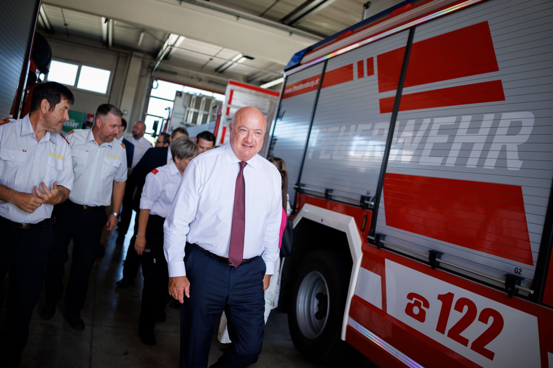 Am 1. Juli 2025 besuchte Bundeskanzler Christian Stocker (im Bild) im Rahmen seines Bundesl&auml;ndertages im Burgenland die Freiwillige Feuerwehr Mattersburg.