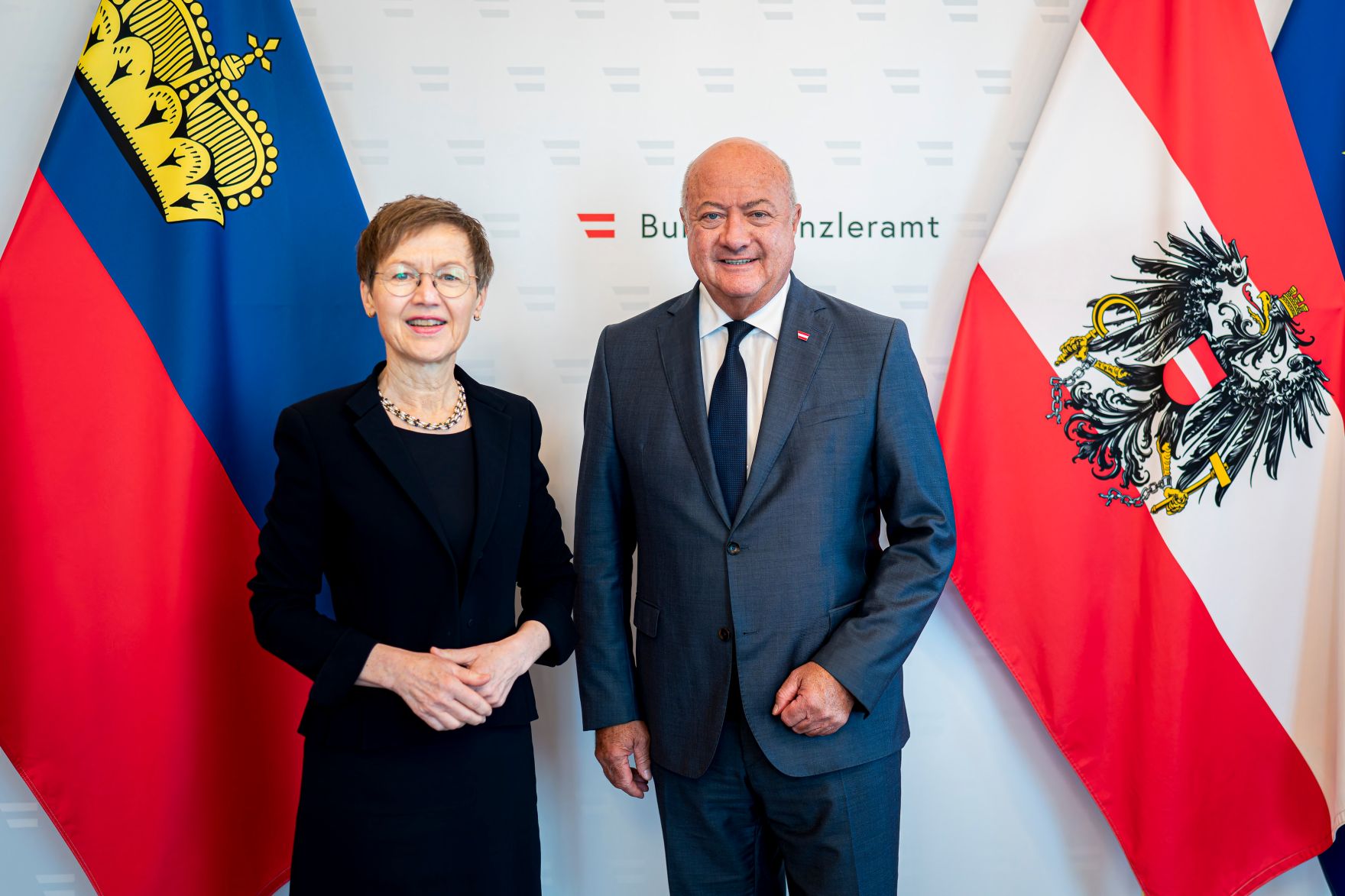 Am 9. Juli 2025 empfing Bundeskanzler Christian Stocker (r.) die Regierungschefin von Liechtenstein Brigitte Haas (l.) zu einem Arbeitsgespr&auml;ch im Bundeskanzleramt.