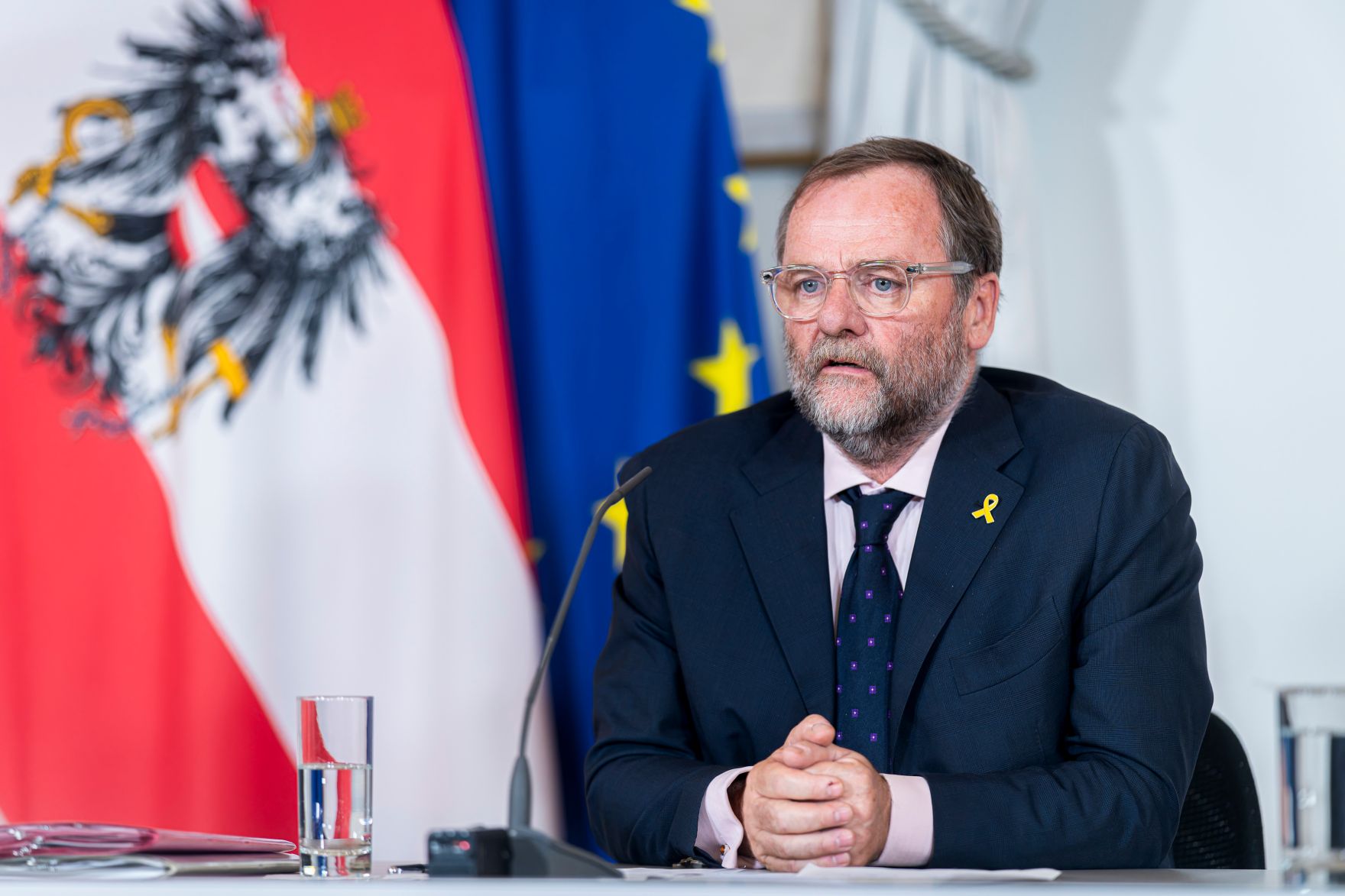 Am 23. Juli 2025 fand der Sommerministerrat der &Ouml;sterreichischen Bundesregierung statt. Im Bild beim anschlie&szlig;enden Pressefoyer Staatssekret&auml;r Josef Schellhorn.