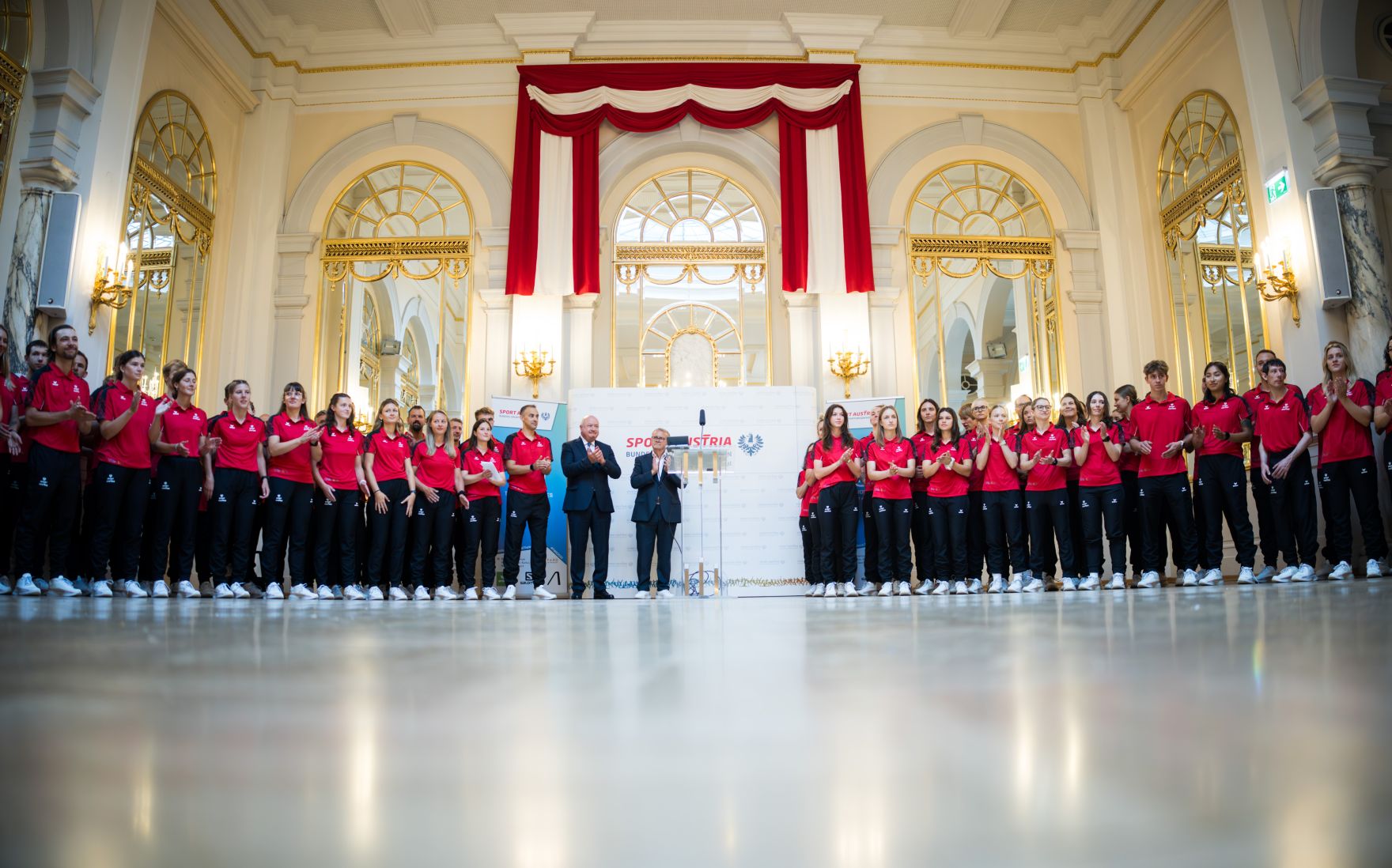 Am 24. Juli 2025 verabschiedete Bundeskanzler Christian Stocker (im Bild) das Team Austria zu den World Games 2025.