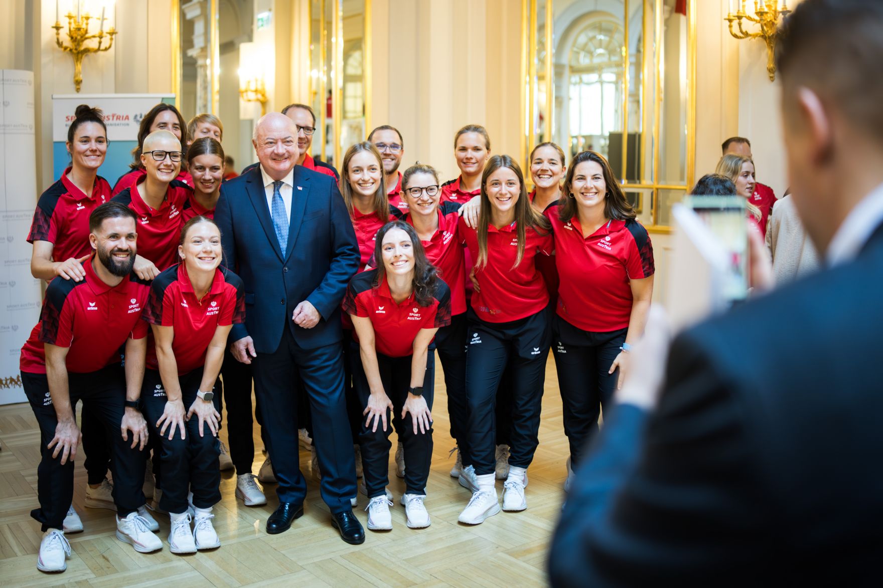 Am 24. Juli 2025 verabschiedete Bundeskanzler Christian Stocker (im Bild) das Team Austria zu den World Games 2025.