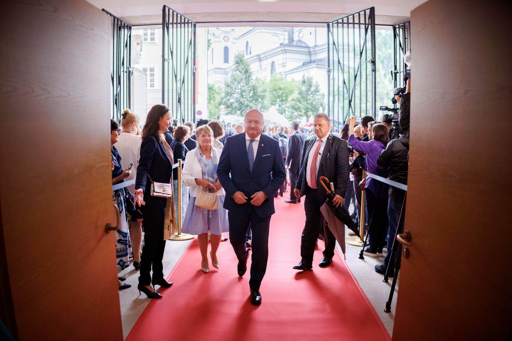 Am 26. Juli 2025 besuchten Bundeskanzler Christian Stocker die Er&ouml;ffnung der Salzburger Festspiele in Salzburg.