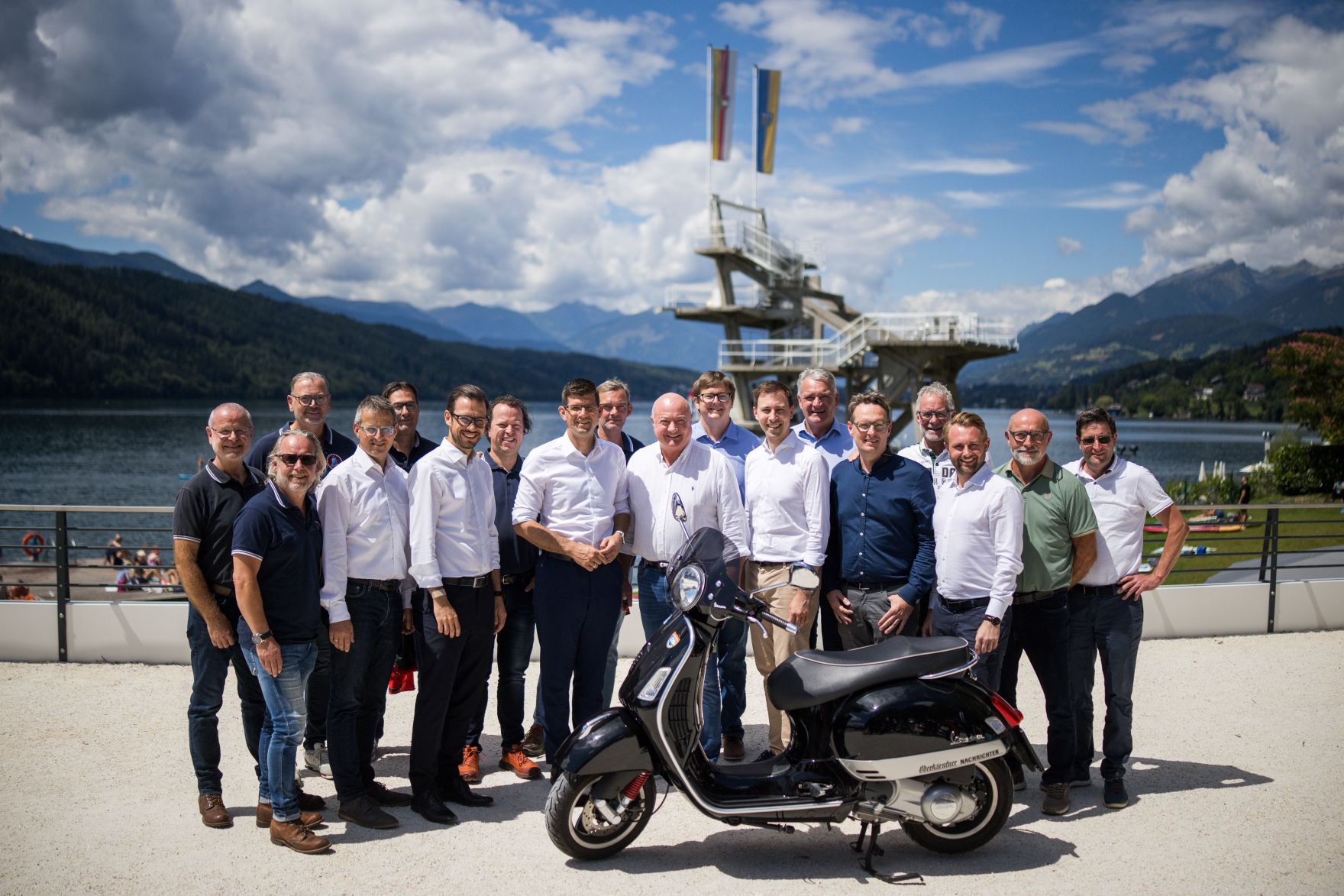 Am 30. Juli 2025 besuchte Bundeskanzler Christian Stocker (m.) im Rahmen seines Bundesl&auml;ndertages den Millst&auml;tter See in K&auml;rnten.