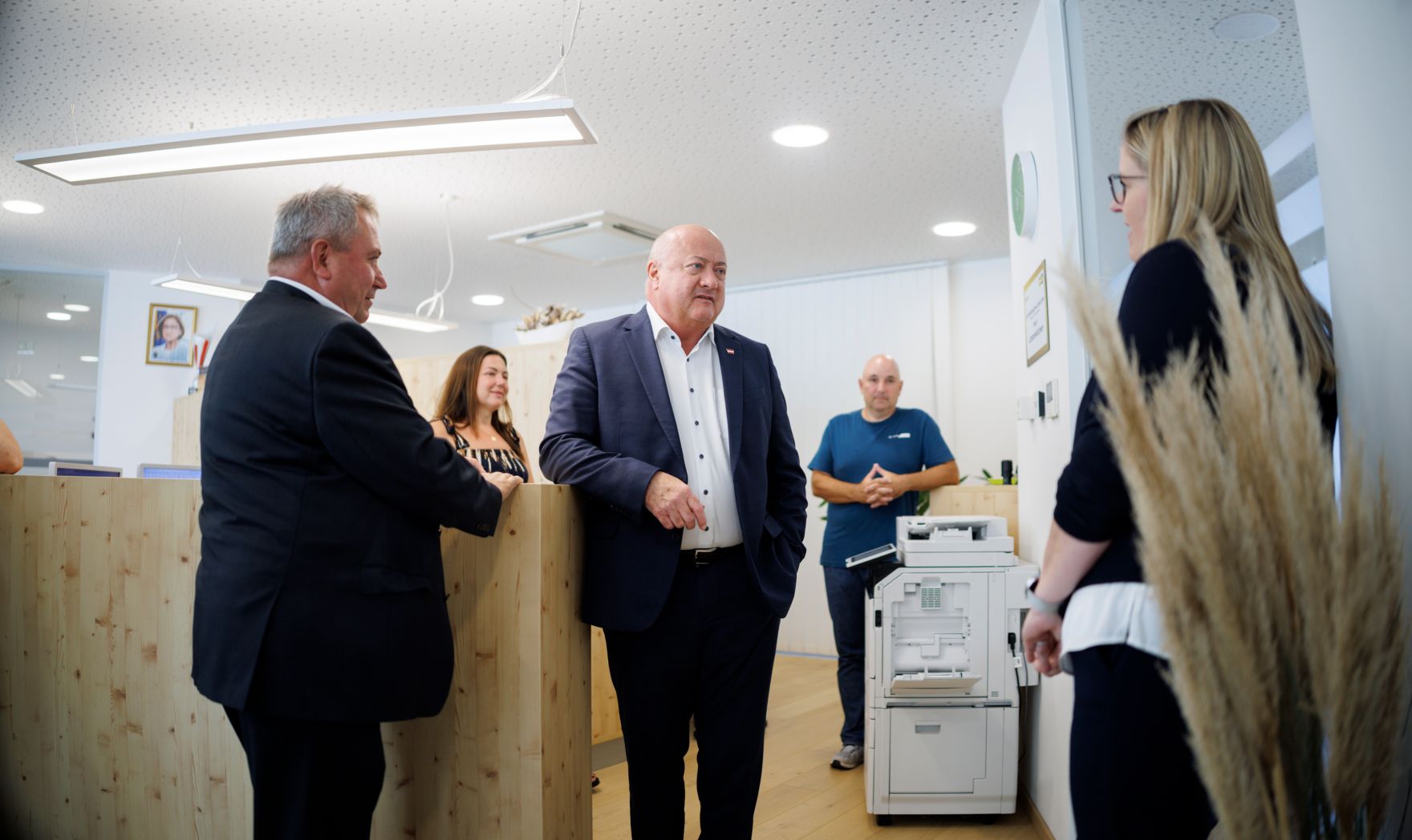 Am 19. August 2025 besuchte Bundeskanzler Christian Stocker (im Bild) die Gemeinde Lanzenkirchen.