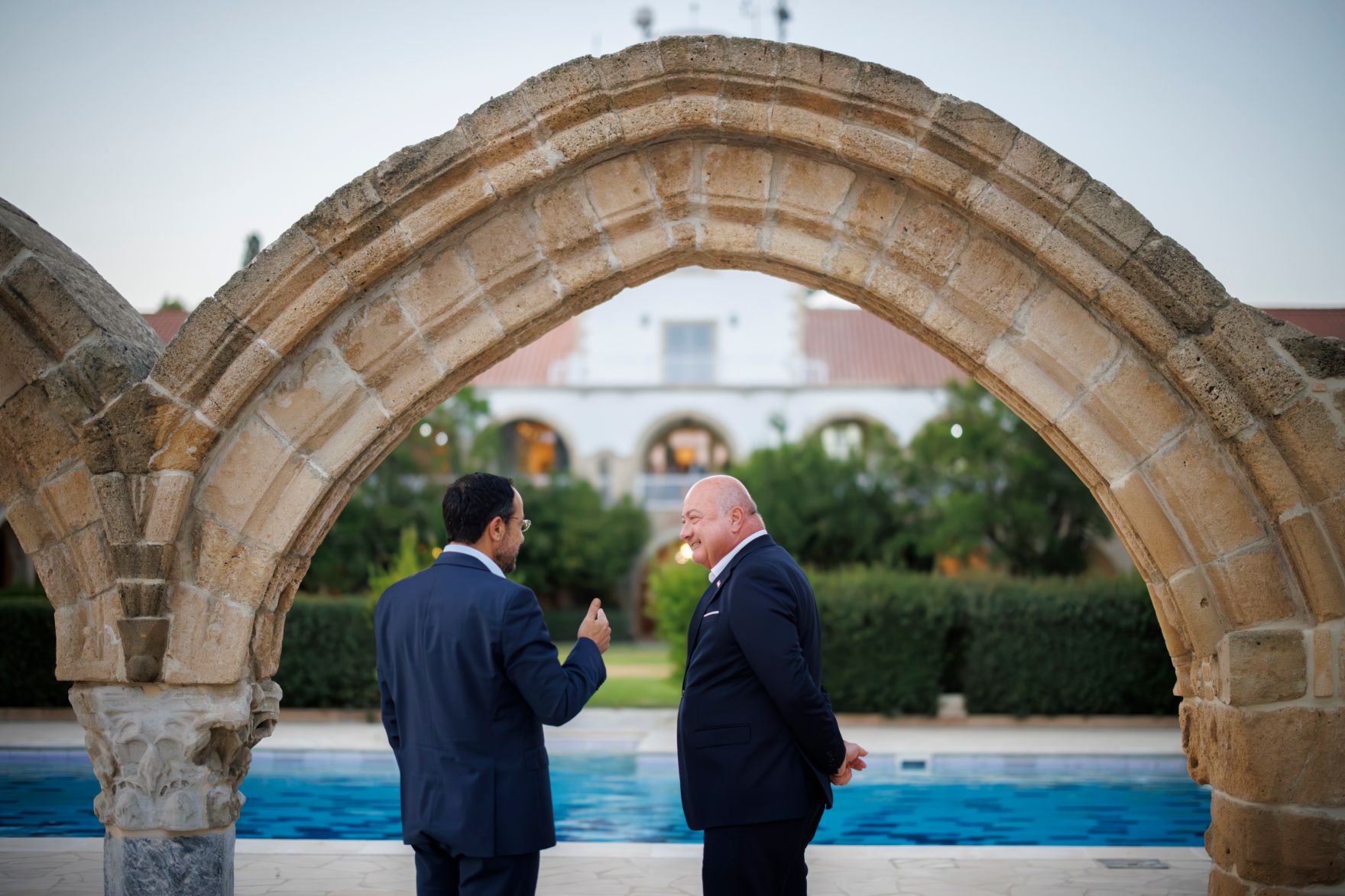 Am 21. August 2025 reiste Bundeskanzler Christian Stocker (r.) zu einem mehrt&auml;gigen Arbeitsbesuch nach Zypern. Im Bild mit dem Pr&auml;sidenten von Zypern, Nikos Christodoulidis (l.).