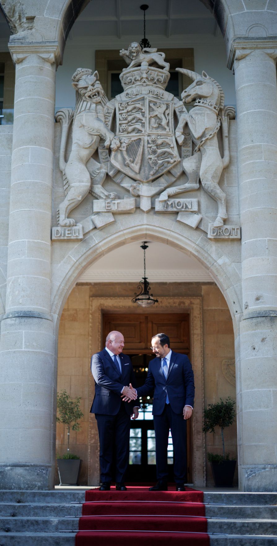 Am 21. August 2025 reiste Bundeskanzler Christian Stocker (l.) zu einem mehrt&auml;gigen Arbeitsbesuch nach Zypern. Im Bild mit dem Pr&auml;sidenten von Zypern, Nikos Christodoulidis (r.).