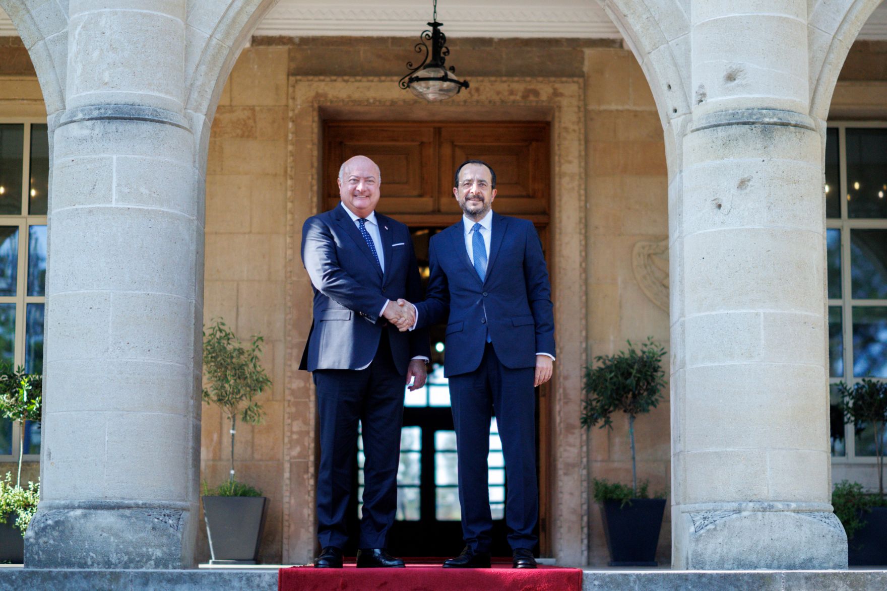 Am 21. August 2025 reiste Bundeskanzler Christian Stocker (l.) zu einem mehrt&auml;gigen Arbeitsbesuch nach Zypern. Im Bild mit dem Pr&auml;sidenten von Zypern, Nikos Christodoulidis (r.).