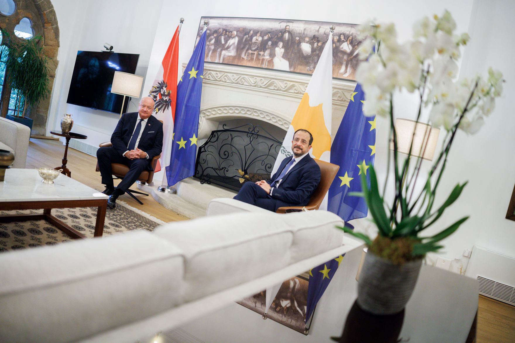 Am 21. August 2025 reiste Bundeskanzler Christian Stocker (l.) zu einem mehrt&auml;gigen Arbeitsbesuch nach Zypern. Im Bild beim Arbeitsgespr&auml;ch mit dem Pr&auml;sidenten von Zypern, Nikos Christodoulidis (r.).