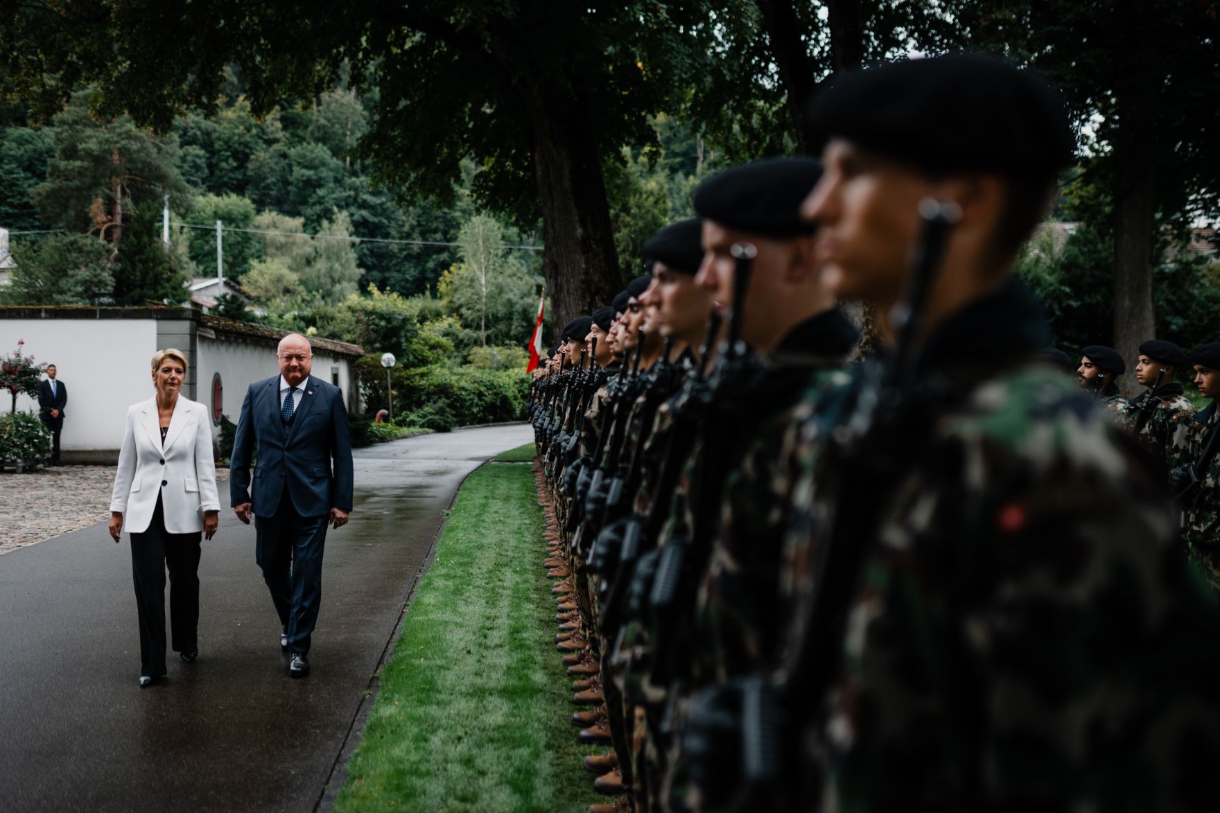 Am 28. August 2025 reiste Bundeskanzler Christian Stocker (r.) zu einem Arbeitsbesuch in die Schweiz. Im Bild mit Bundespr&auml;sidentin Karin Keller-Sutter (l.).