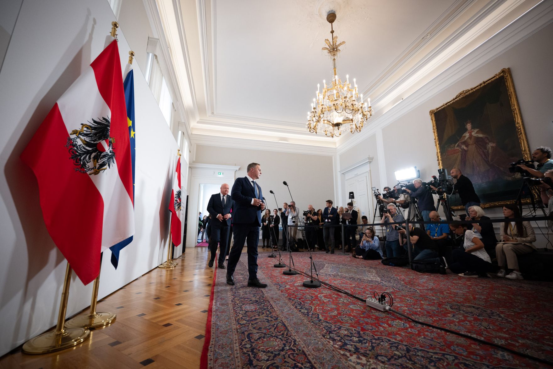 Am 2. September 2025 fand im Bundeskanzleramt die Klausurtagung der Bundesregierung statt. Im Bild beim Doorstep.