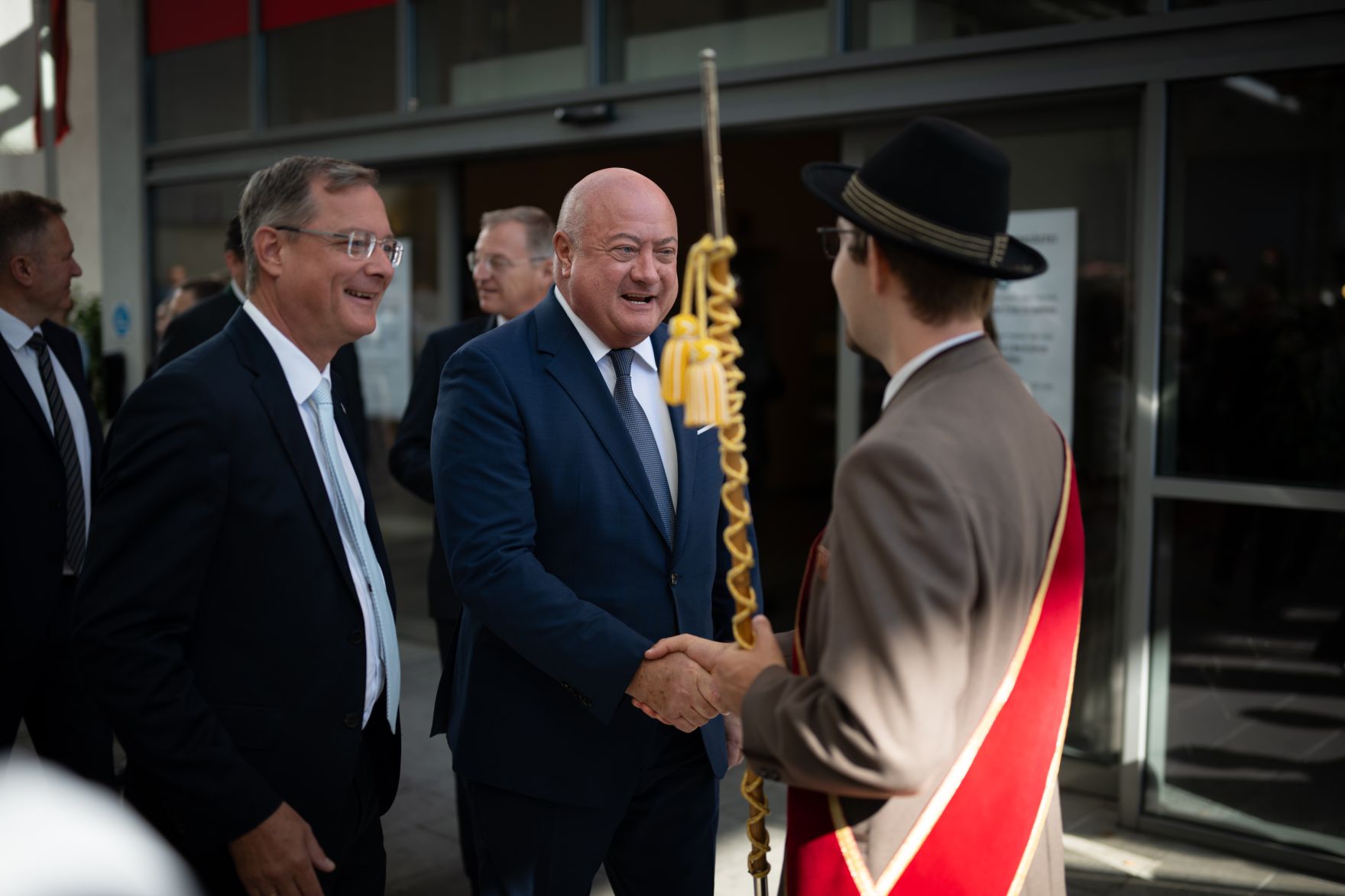 Am 4. September 2025 besuchte Bundeskanzler Christian Stocker (2.v.r.) die Rieder Messe.