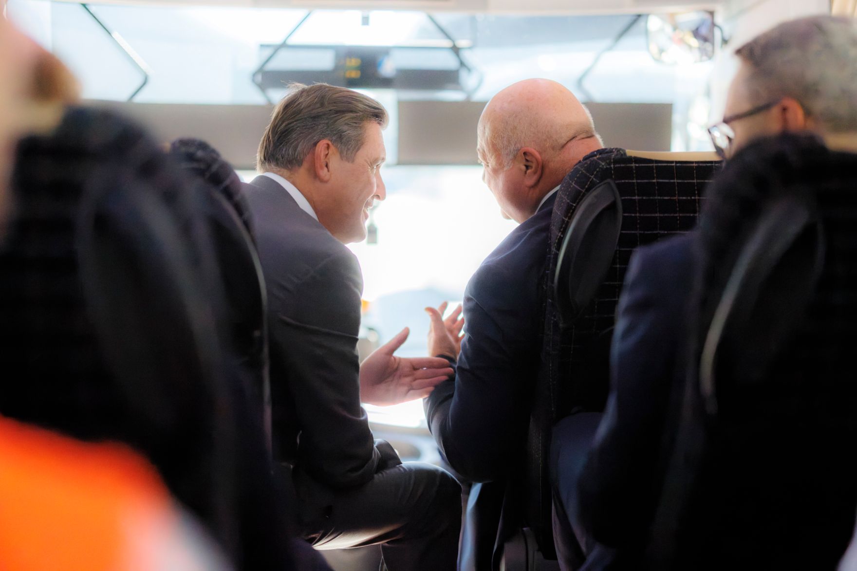 Am 18. September 2025 nahm Bundeskanzler Christian Stocker (r.) an der Durchschlagsfeier des Erkundungsstollen vom Brenner Basistunnel an der Grenze zwischen &Ouml;sterreich und Italien teil. Im Bild mit dem Verkehrsminister von &Ouml;sterreich Peter Hanke (l.).