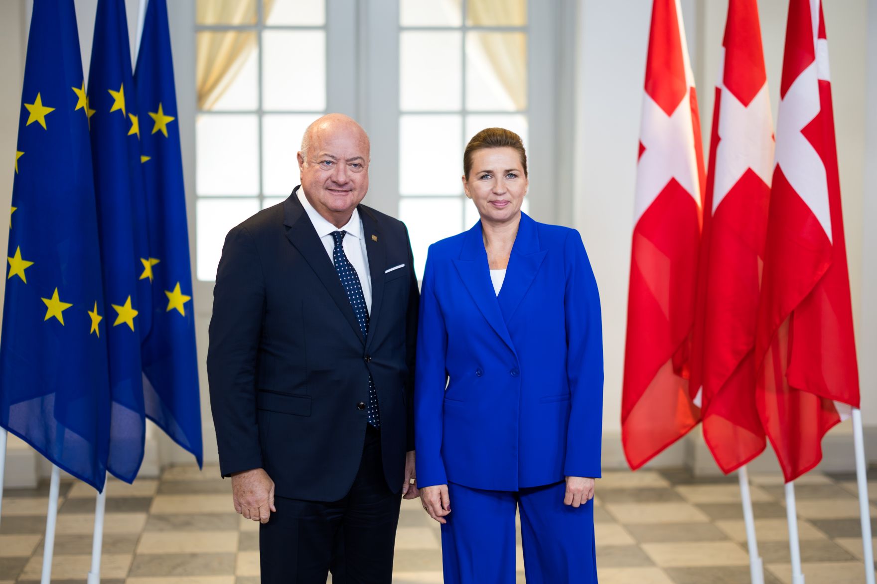 Am 1. Oktober 2025 nahm Bundeskanzler Christian Stocker (l.) am mehrt&auml;gigen EU-Gipfel der Staats- und Regierungschefs in Kopenhagen teil. Im Bild mit der Ministerpr&auml;sidentin von D&auml;nemark Mette Frederiksen (r.).