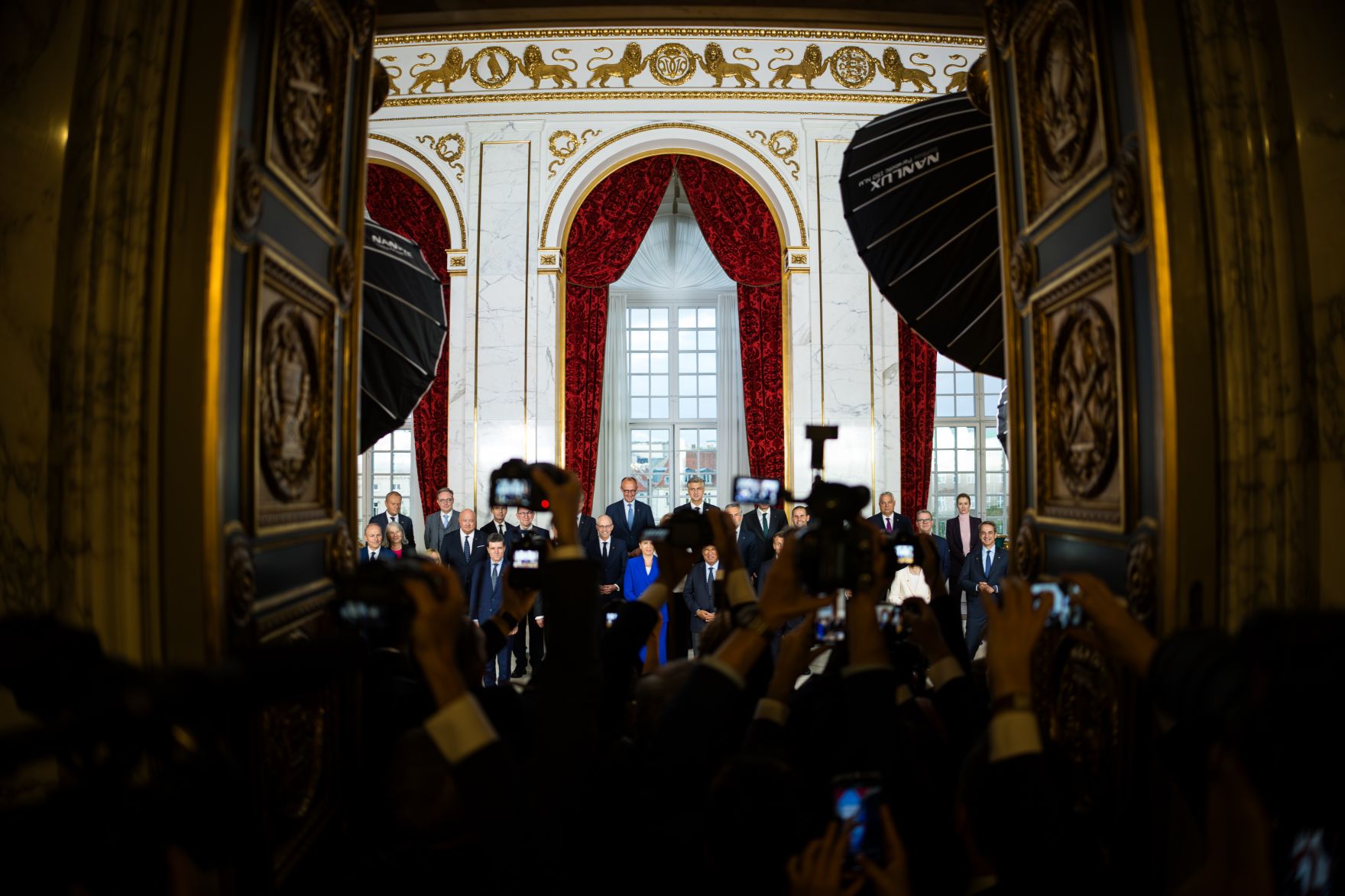 Am 1. Oktober 2025 nahm Bundeskanzler Christian Stocker am mehrt&auml;gigen EU-Gipfel der Staats- und Regierungschefs in Kopenhagen teil.