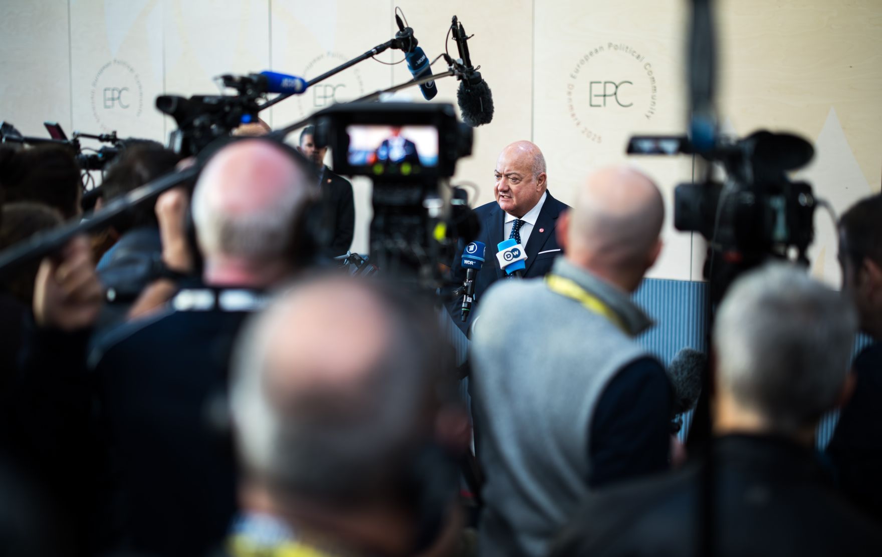 Am 1. Oktober 2025 nahm Bundeskanzler Christian Stocker (m.r.) am mehrt&auml;gigen EU-Gipfel der Staats- und Regierungschefs in Kopenhagen teil.