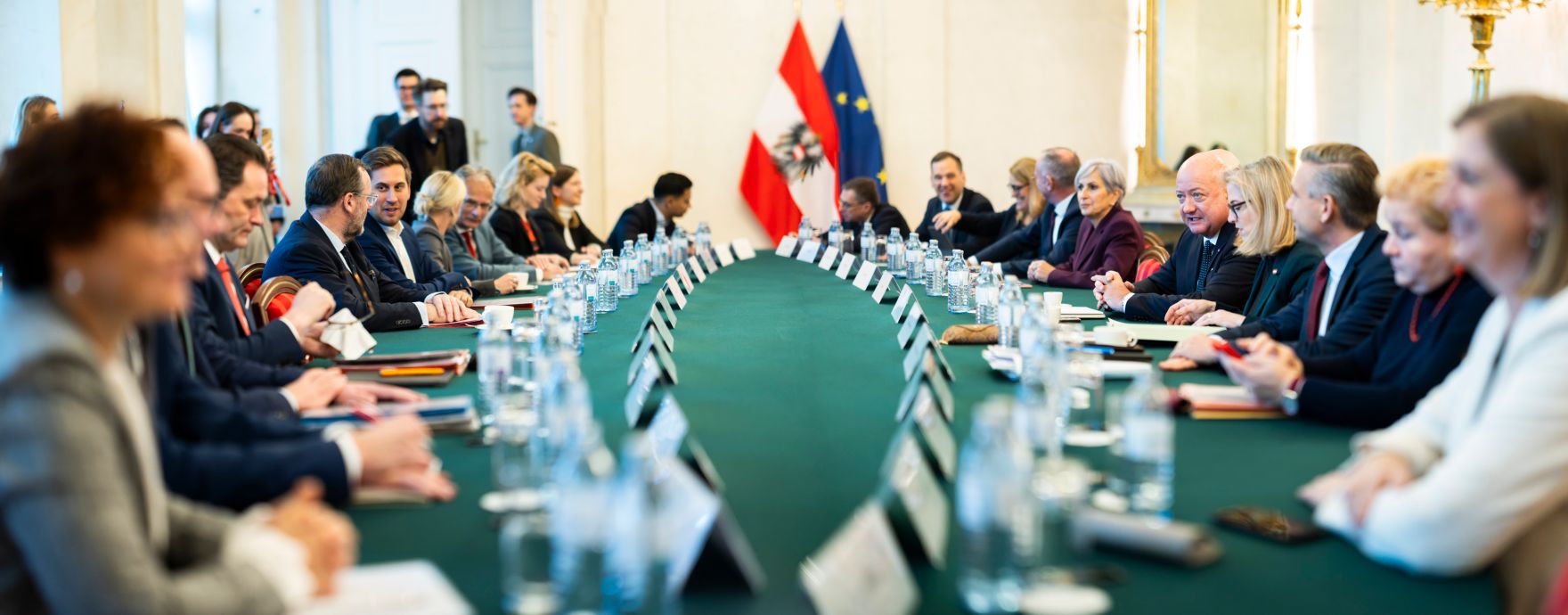 Am 26. November 2025 fand der Ministerrat der Bundesregierung im Bundeskanzleramt statt.