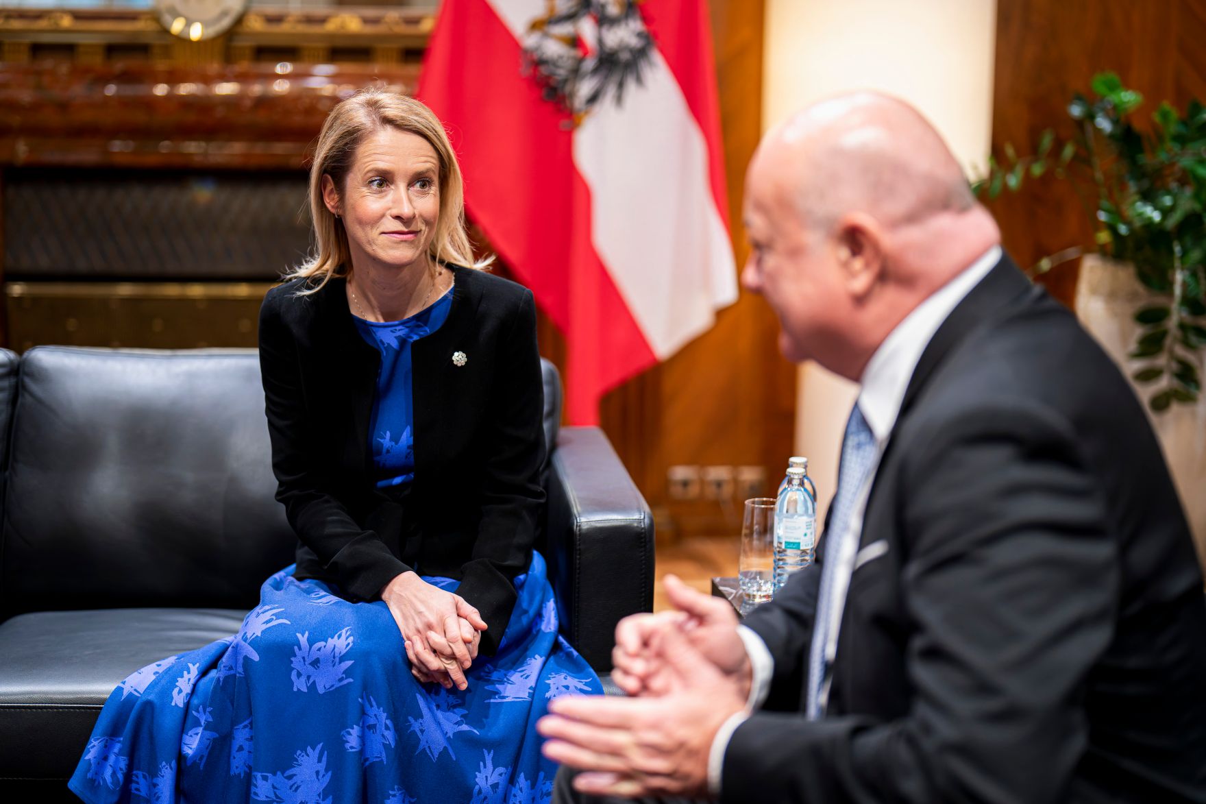 Am 4. Dezember empfing Bundeskanzler Christian Stocker (r.) die Hohe Vertreterin der Europ&auml;ischen Union f&uuml;r Au&szlig;en- und Sicherheitspolitik und Vizepr&auml;sidentin der Europ&auml;ischen Kommission, Kaja Kallas (l.) zu einem Arbeitsbesuch im Bundeskanzleramt.