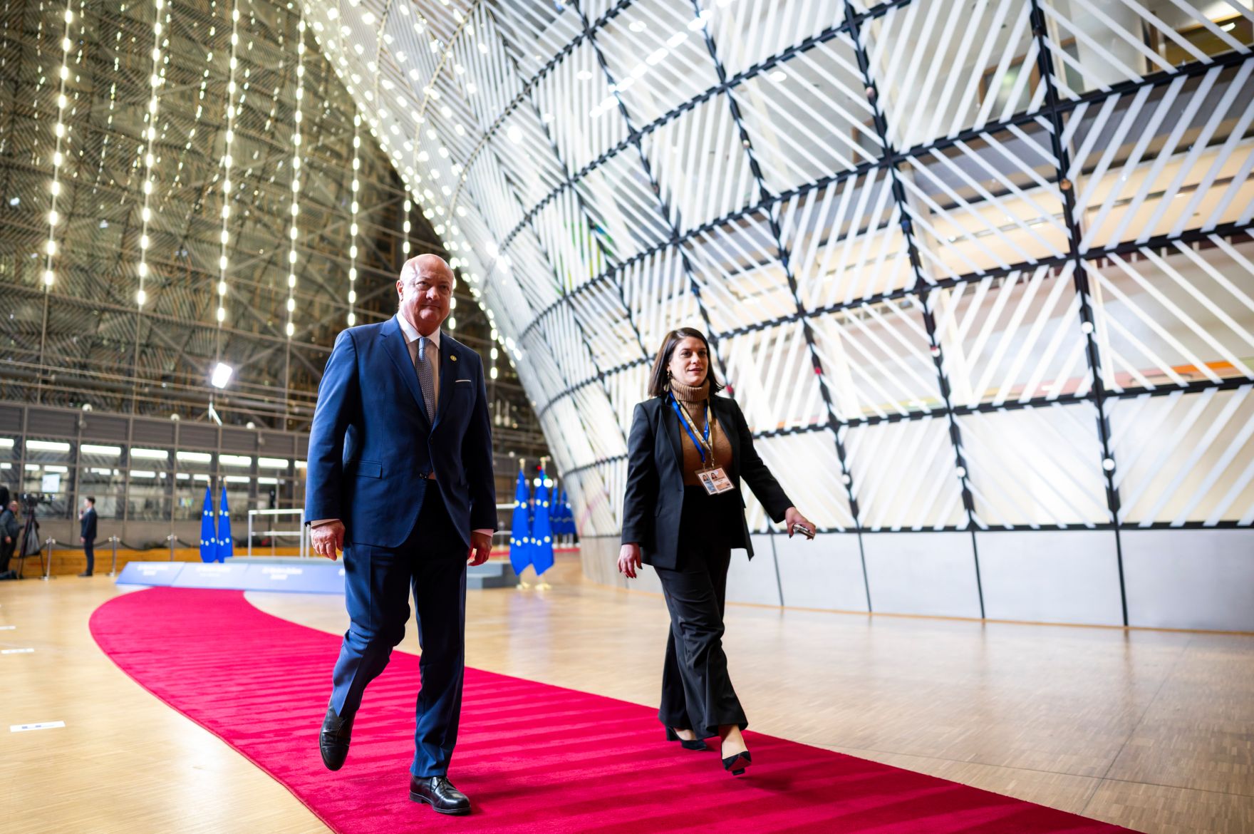 Am 17. Dezember 2025 nahm Bundeskanzler Christian Stocker (2.v.r.) an dem Treffen der EU-Staats- und Regierungschefs in Br&uuml;ssel teil. Im Bild beim Doorstep.