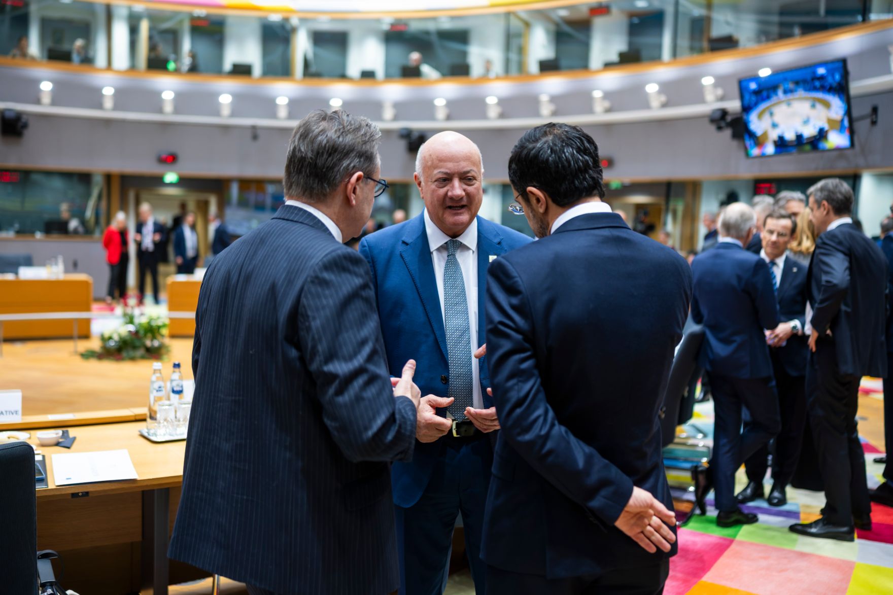 Am 17. Dezember 2025 nahm Bundeskanzler Christian Stocker (m.) an dem Treffen der EU-Staats- und Regierungschefs in Br&uuml;ssel teil.