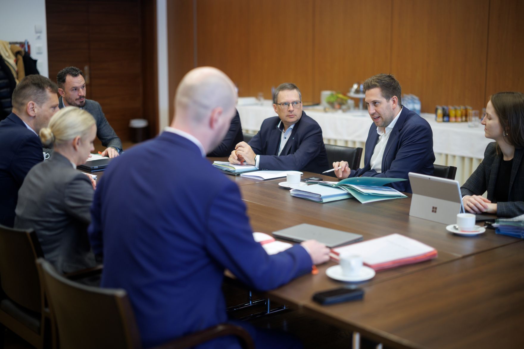 Am 13. J&auml;nner 2026 fand in Mauerbach die Klausurtagung der Bundesregierung statt. Im Bild Klubobmann August W&ouml;ginger (l.) und Staatssekret&auml;r Alexander Pr&ouml;ll (r.).