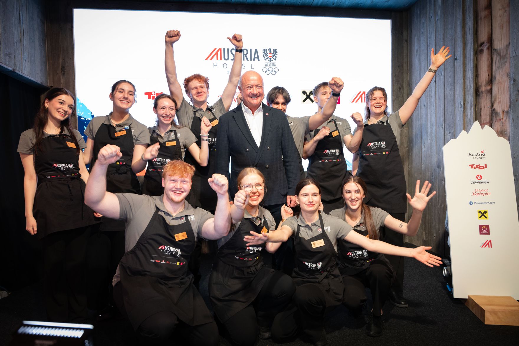 Am 7. Februar 2026 besuchte Bundeskanzler Christian Stocker die Olympischen Winterspiele in Cortina d'Ampezzo.