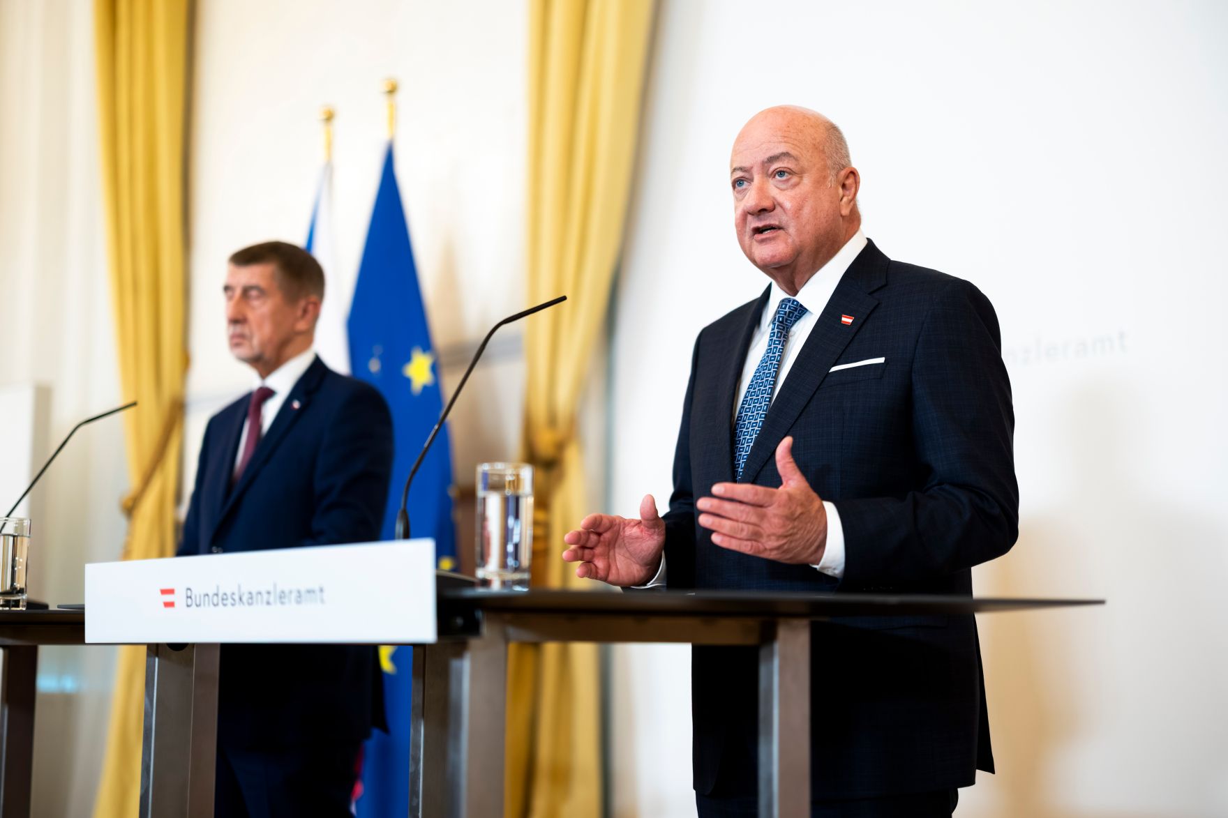 Am 10. Februar 2026 empfing Bundeskanzler Christian Stocker (r.) den Ministerpr&auml;sident der Tschechischen Republik Andrej Babis (l.) zu einem Arbeitsgespr&auml;ch im Bundeskanzleramt. Im Bild bei der gemeinsamen Pressekonferenz.