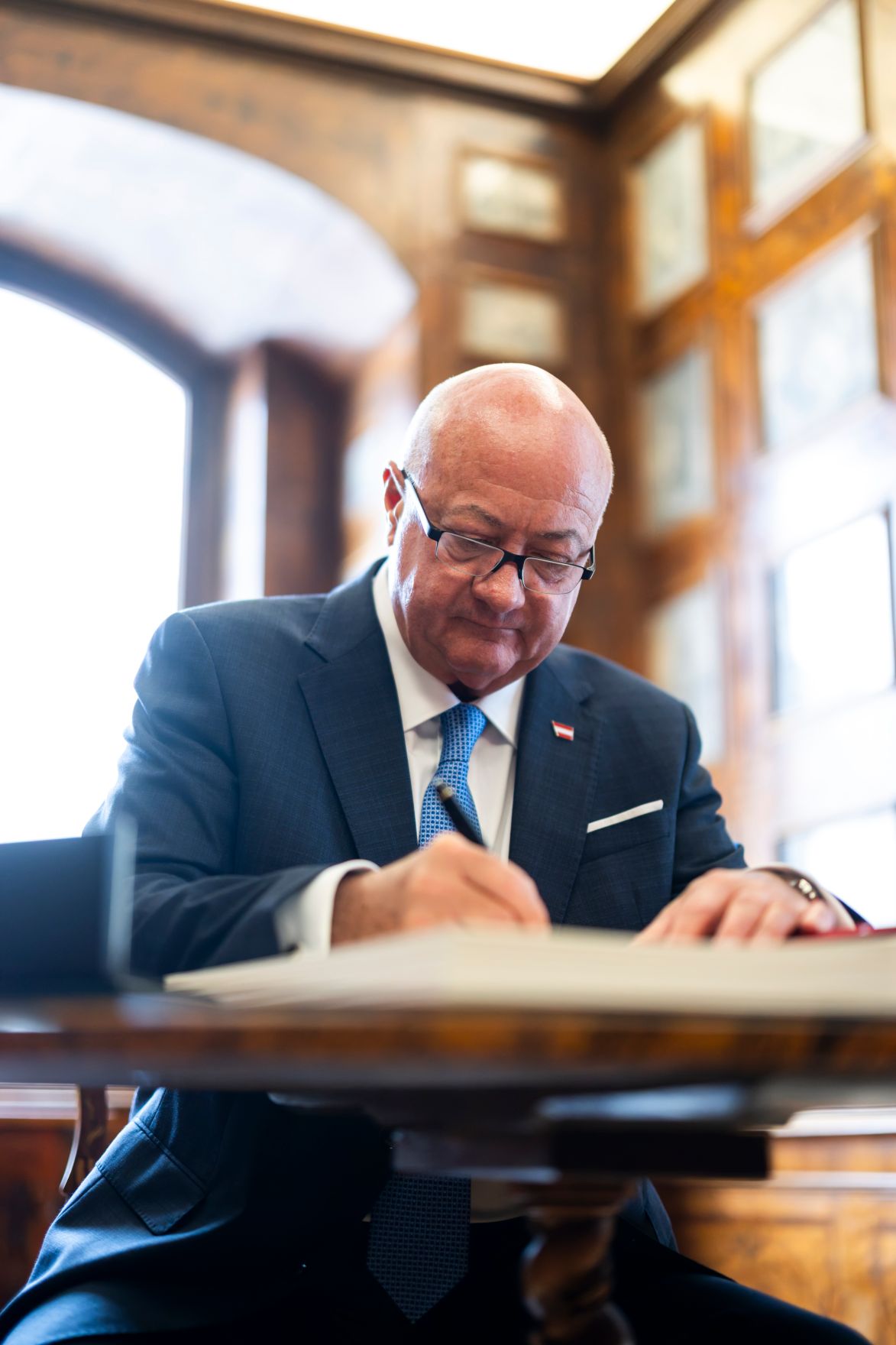 Am 12. M&auml;rz 2026 traf Bundeskanzler Christian Stocker (im Bild) im Rahmen seines Bundesl&auml;ndertages die Landeshauptfrau von Salzburg Karoline Edtstadler.