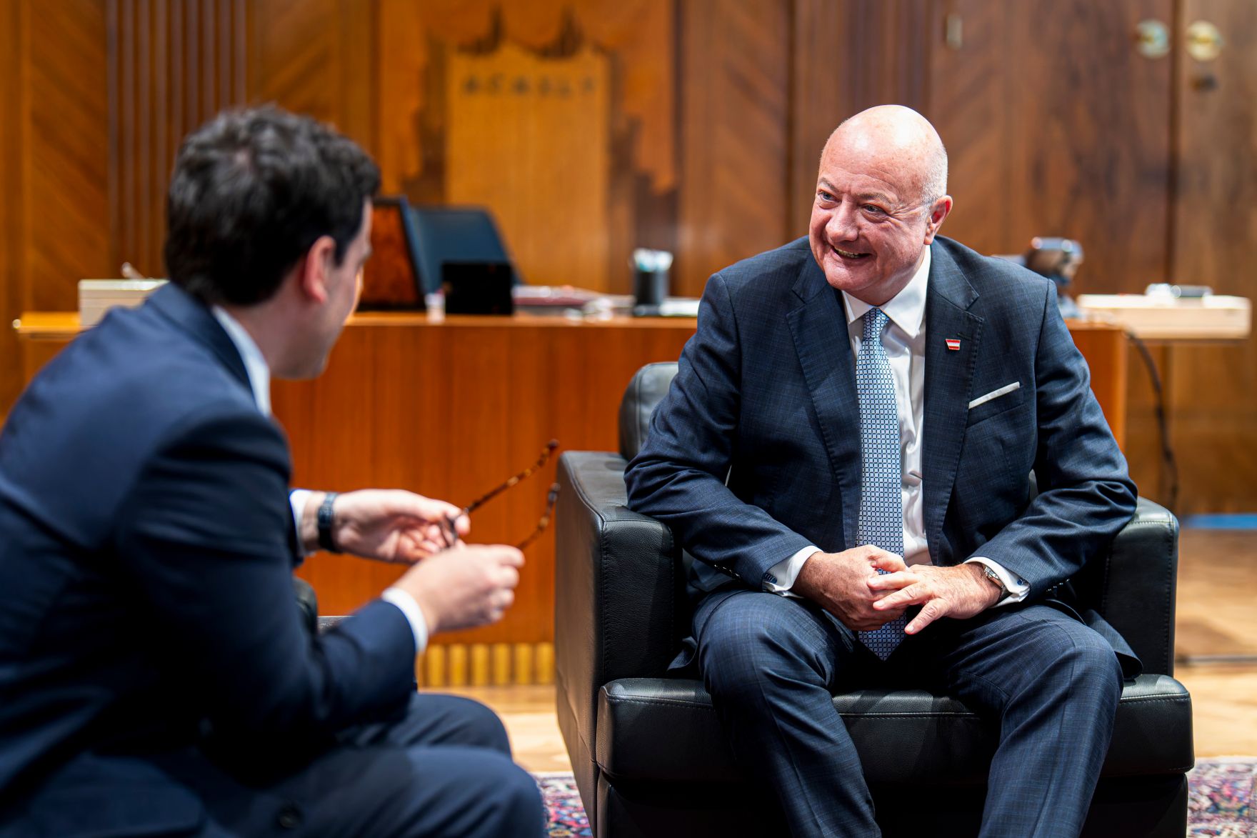 Am 23. M&auml;rz 2026 empfing Bundeskanzler Christian Stocker (r.) den Kommissar f&uuml;r Binnenmarkt und Dienstleistungen der Europ&auml;ischen Union St&eacute;phane S&eacute;journ&eacute; (l.), zu einem Arbeitsgespr&auml;ch im Bundeskanzleramt.