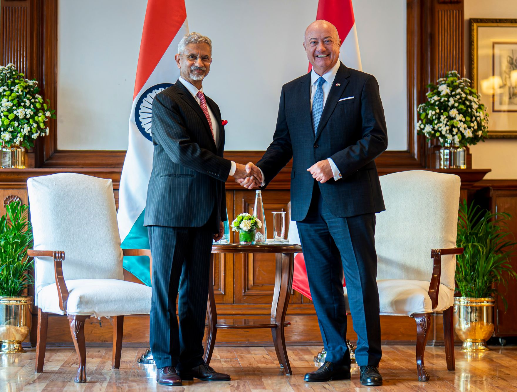 Am 15. April 2026 reiste Bundeskanzler Christian Stocker (r.) zu einem mehrt&auml;gigem Arbeitsbesuch nach Indien. Im Bild bei einem Arbeitsgespr&auml;ch mit dem Au&szlig;enminister von Indien Subrahmanyam Jaishankar (l.).