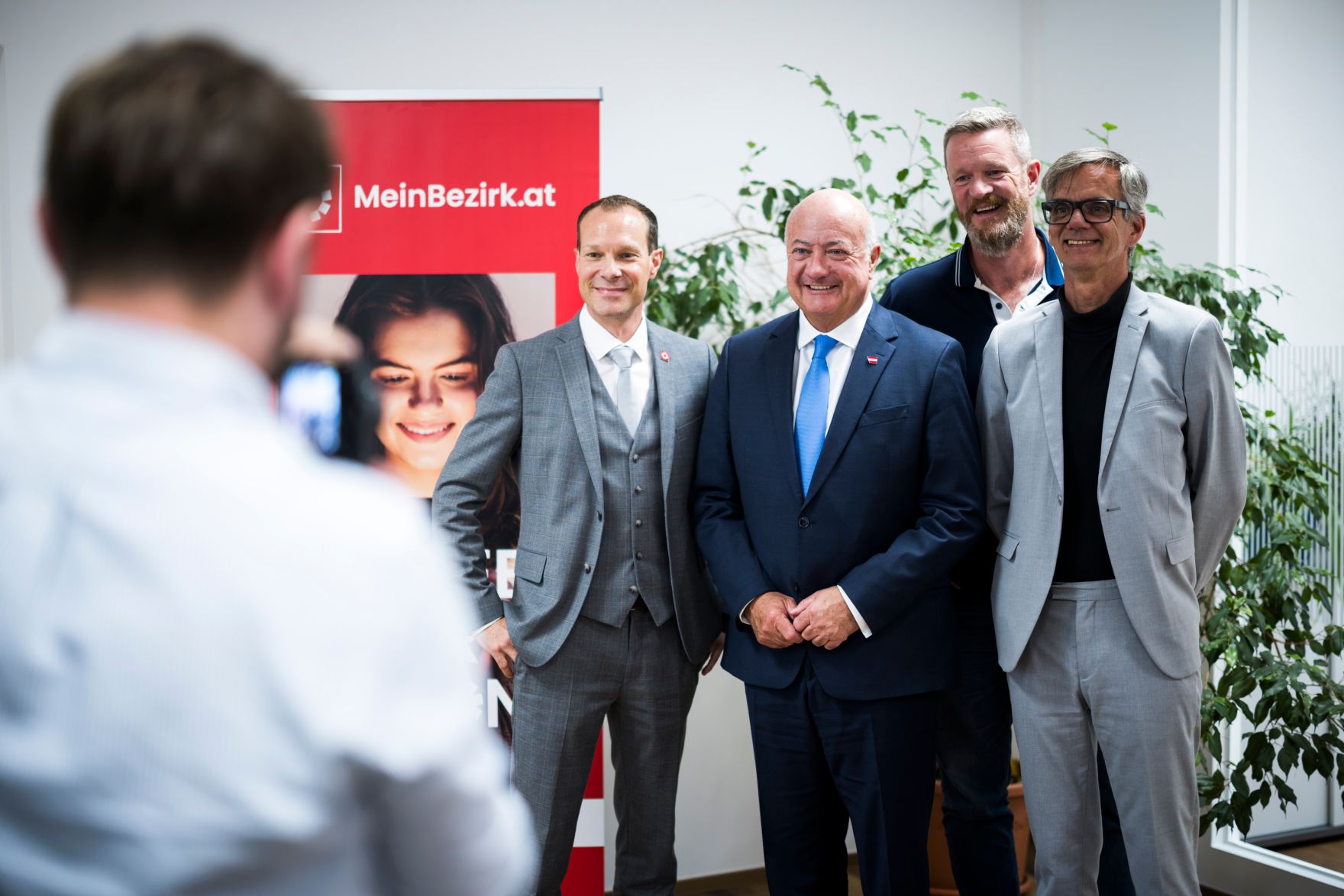 Am 12. Mai 2026 besuchte Bundeskanzler Christian Stocker (m.r.) im Rahmen seines Bundesl&auml;ndertages die RegionalMedien Tirol, in Innsbruck.