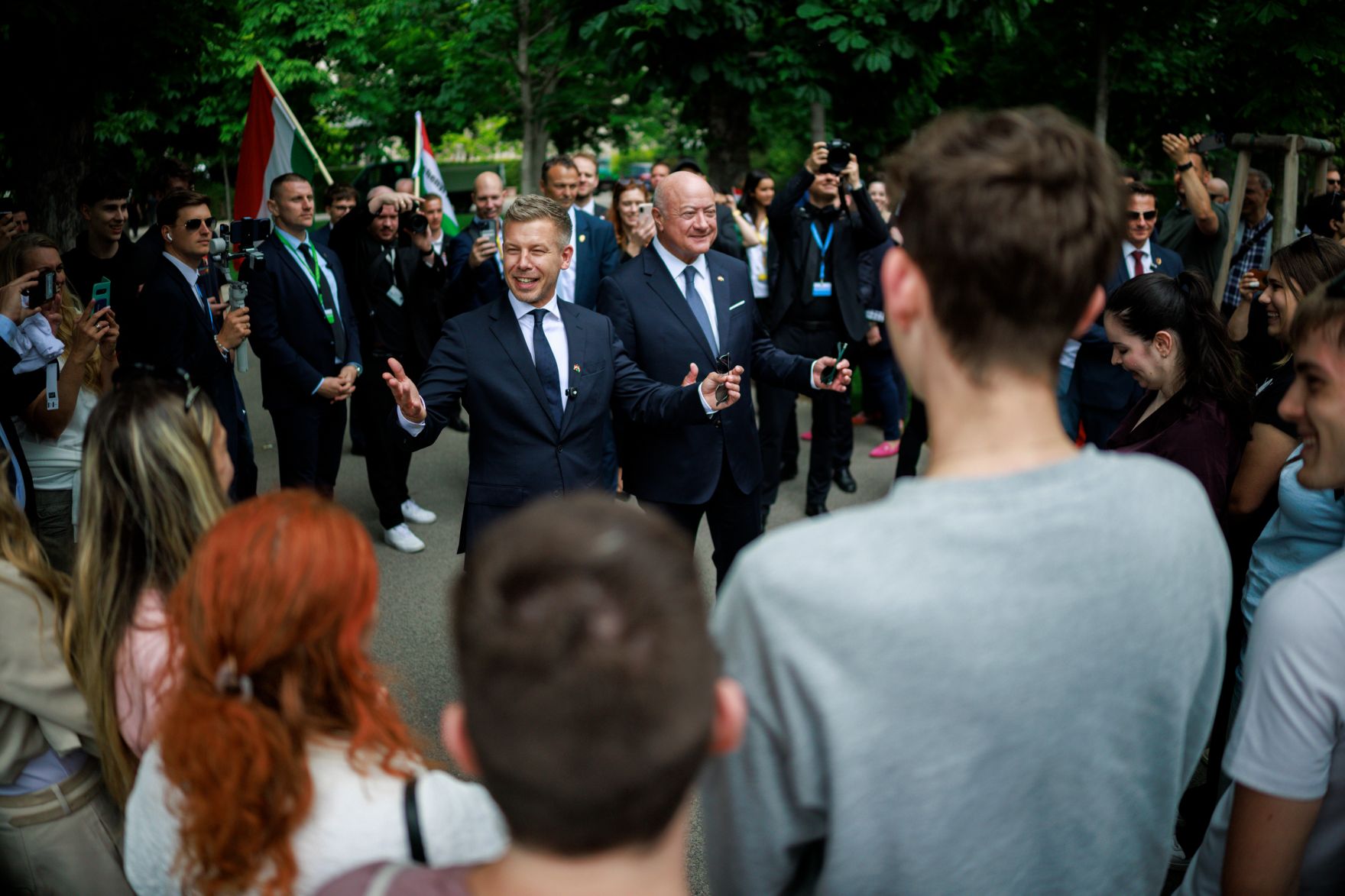 Am 21. Mai 2026 empfing Bundeskanzler Christian Stocker (m.r.) den Premierminister von Ungarn Peter Magyar (m.l.) zu einem Arbeitsbesuch im Bundeskanzleramt.