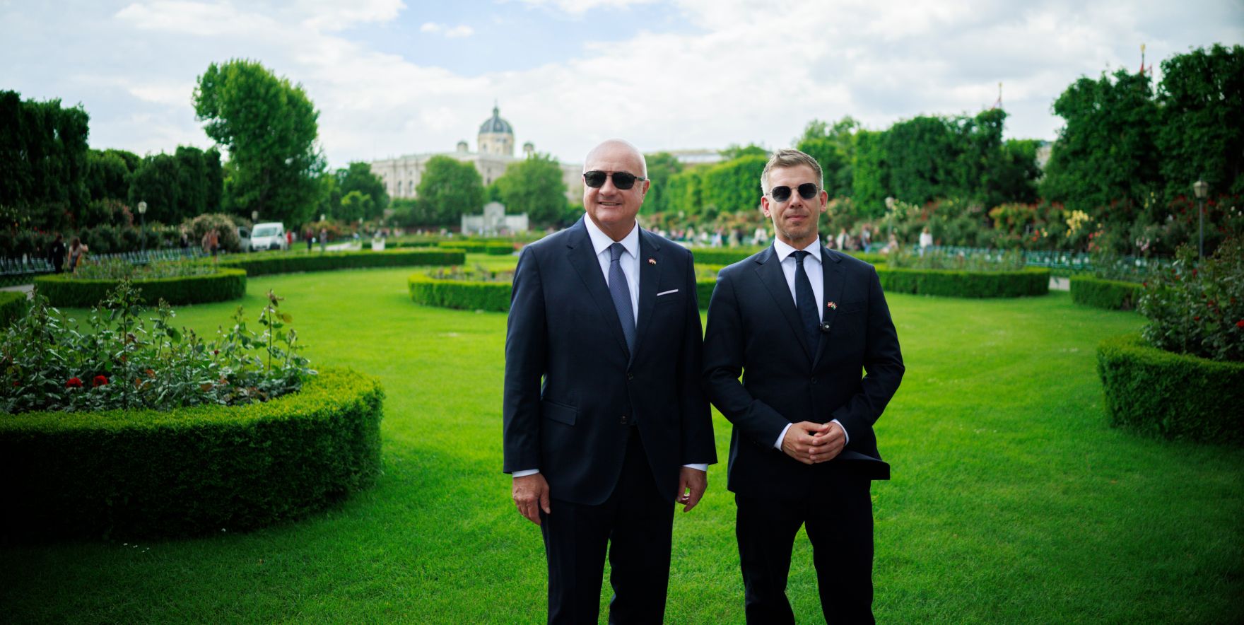 Am 21. Mai 2026 empfing Bundeskanzler Christian Stocker (l.) den Premierminister von Ungarn Peter Magyar (r.) zu einem Arbeitsbesuch im Bundeskanzleramt.