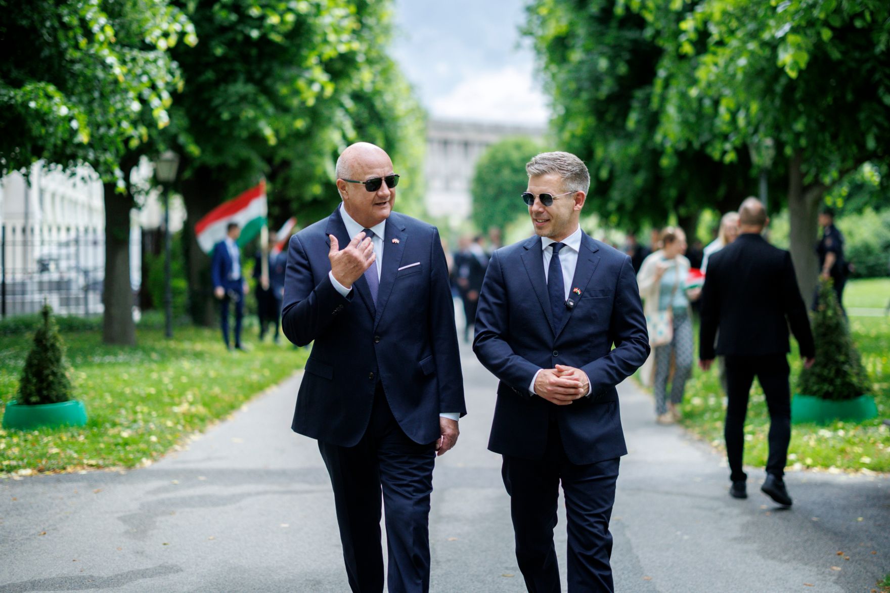 Am 21. Mai 2026 empfing Bundeskanzler Christian Stocker (m.l.) den Premierminister von Ungarn Peter Magyar (m.r.) zu einem Arbeitsbesuch im Bundeskanzleramt.