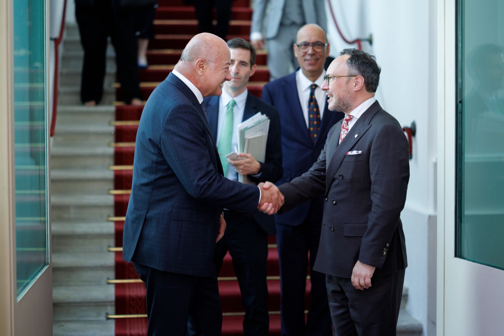 Am 28. Mai 2026 empfing Bundeskanzler Christian Stocker (m.l.) den Premierminister von Andorra Xavier Espot Zamora (m.r.) zu einem Arbeitsbesuch im Bundeskanzleramt.