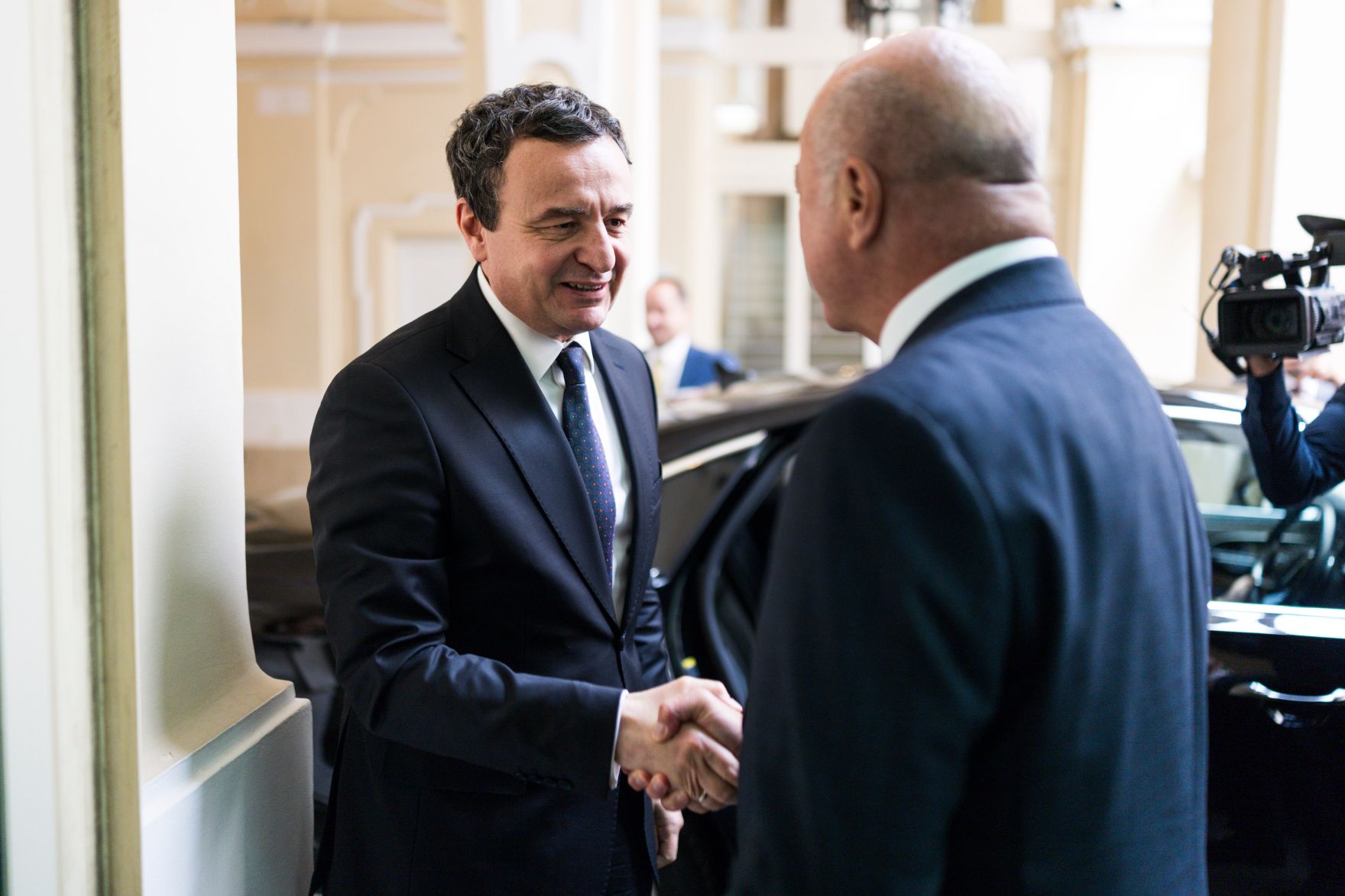 Am 9. Juni 2026 empfing Bundeskanzler Christian Stocker (r.) den kosovarischen Premierminister Albin Kurti (l.) zu einem Gespr&auml;ch