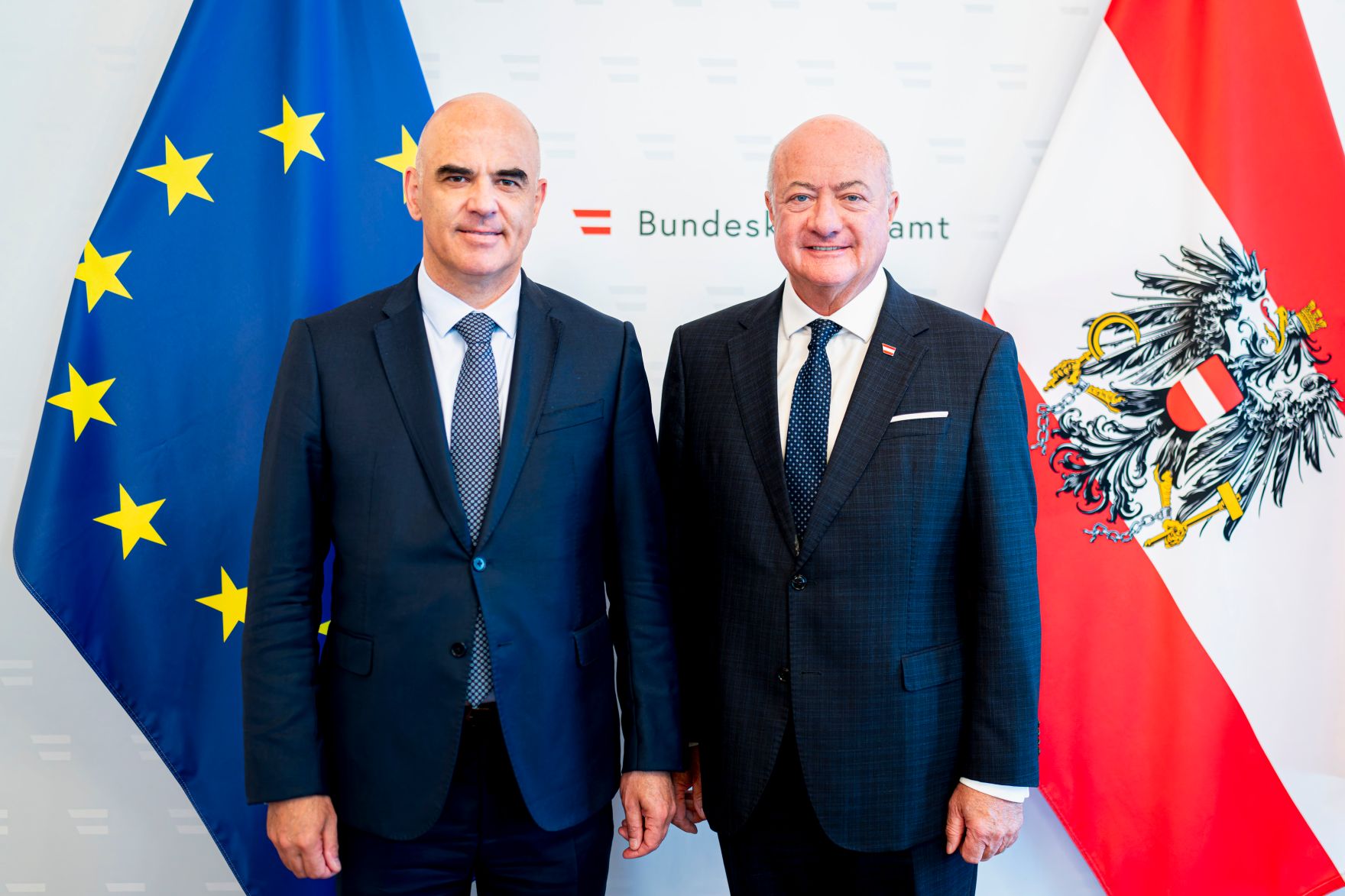 Am 11. Juni 2026 empfing Bundeskanzler Christian Stocker (r.) den Generalsekret&auml;r des Europarates, Alain Berset (l.), zu einem Arbeitsgespr&auml;ch.