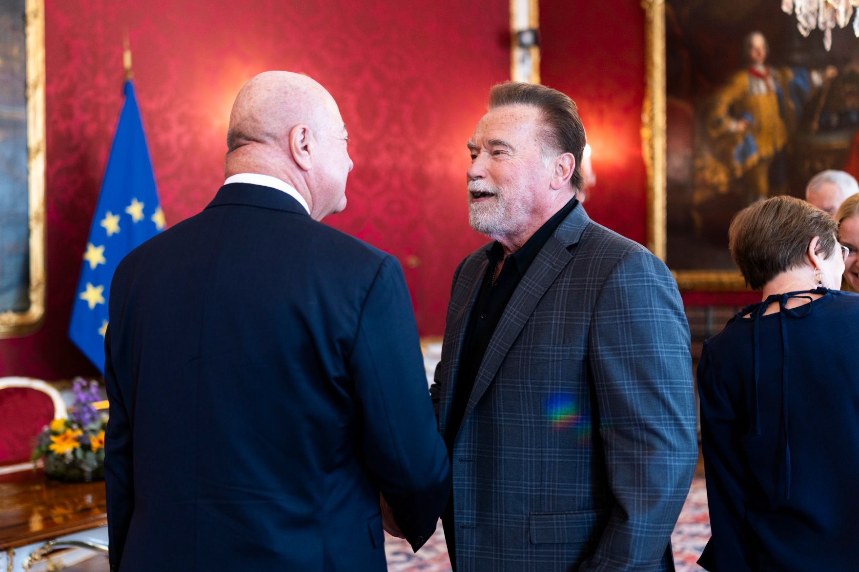 Am 16. Juni 2026 nahm Bundeskanzler Christian Stocker (l.) am Austrian World Summit 2026 teil. Im Bild mit Arnold Schwarzenegger (r.).