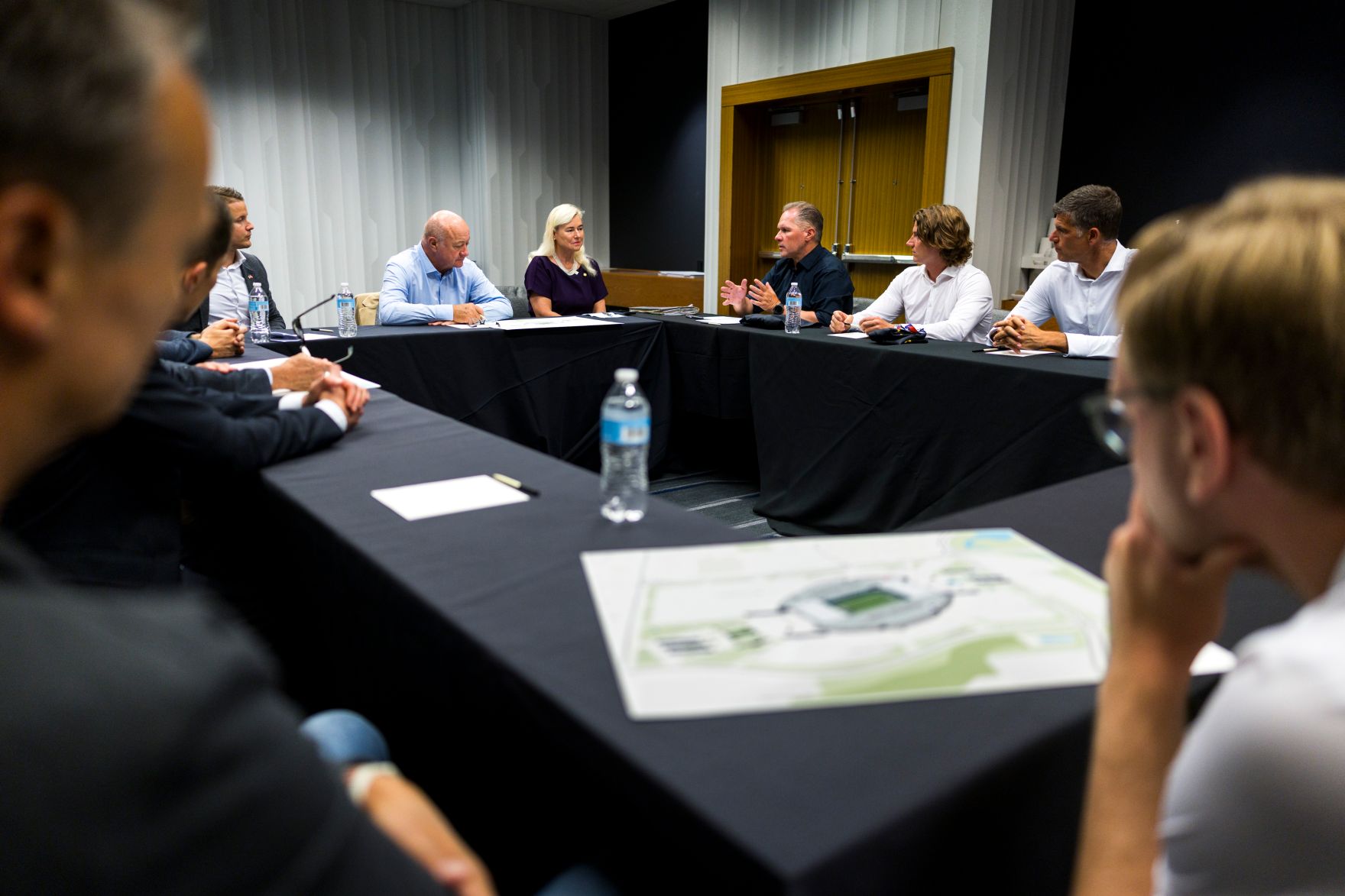 Am 20. Juni 2026 reiste Bundeskanzler Christian Stocker zu einem mehrt&auml;gigem Arbeitsbesuch nach Texas. Im Bild bei einem Treffen mit &ouml;sterreichischen Sicherheitskr&auml;ften.