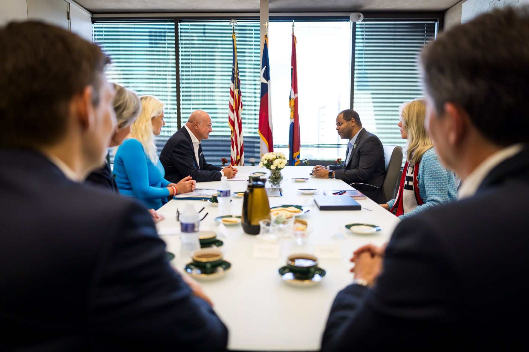 Am 20. Juni 2026 reiste Bundeskanzler Christian Stocker zu einem mehrt&auml;gigem Arbeitsbesuch nach Texas. Im Bild bei einem Arbeitstreffen mit dem B&uuml;rgermeister von Dallas Eric Johnson.